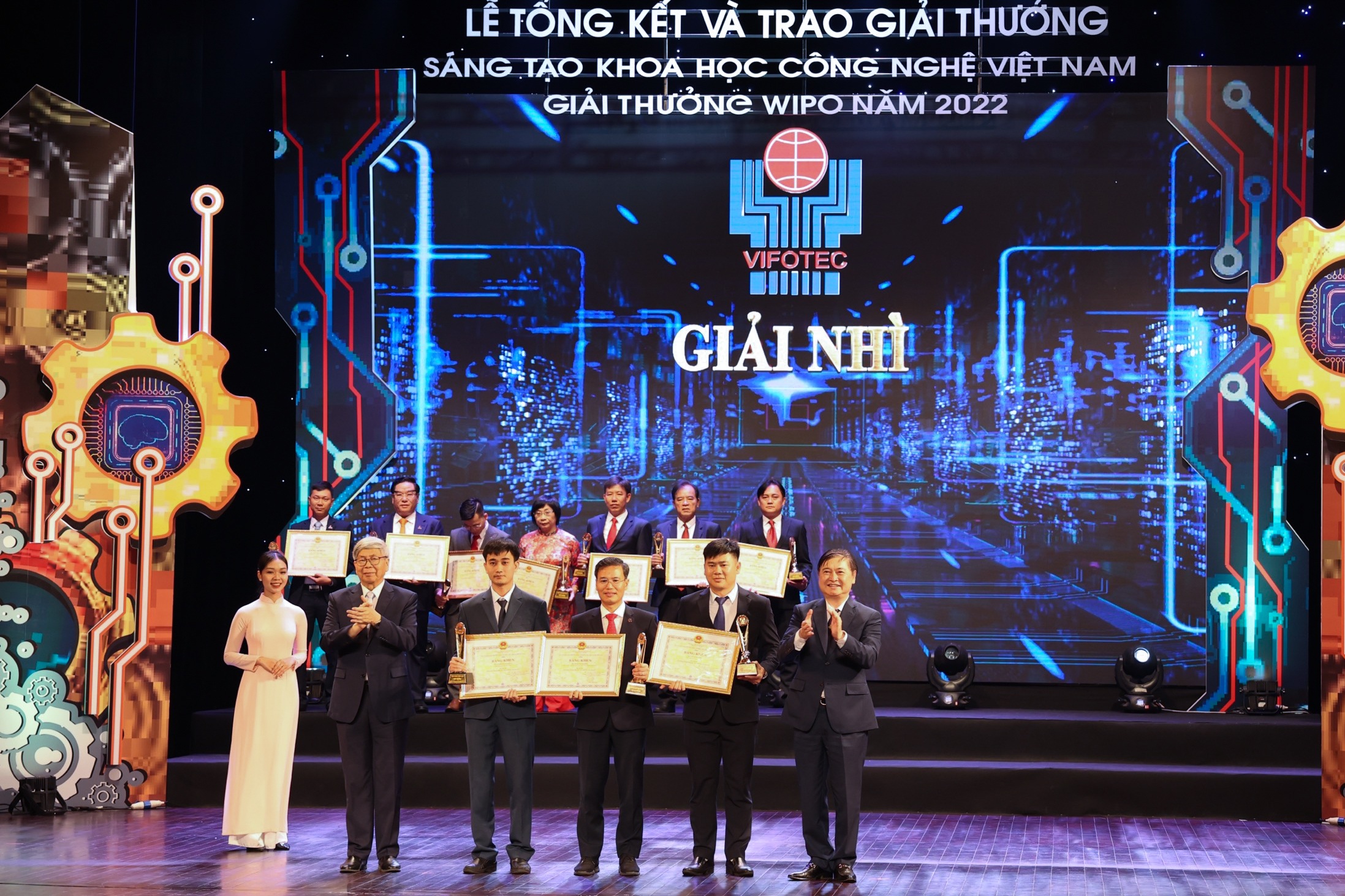 EVNCPC nhận 4 giải thưởng “Sáng tạo khoa học công nghệ Việt Nam”