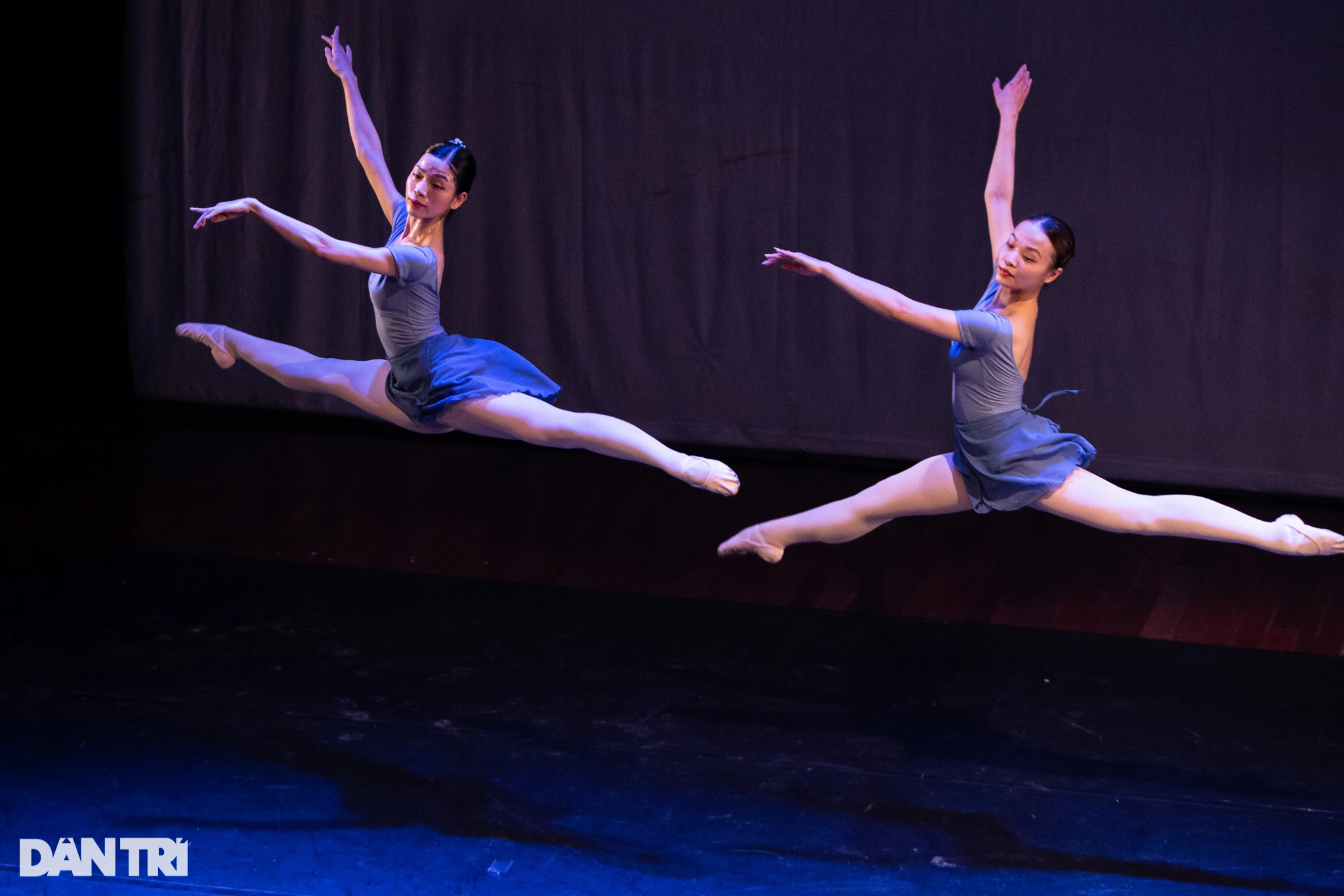 Ngắm nữ sinh trường Múa biểu diễn ballet trong kỳ thi tốt nghiệp - 13