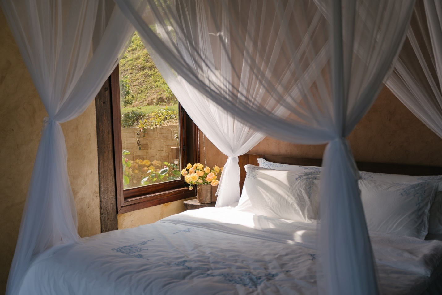 View - Chiều con gái, vợ chồng Hà Nội chi 8 tỷ xây nhà gỗ trên diện tích 7.200m2 | Báo Dân trí