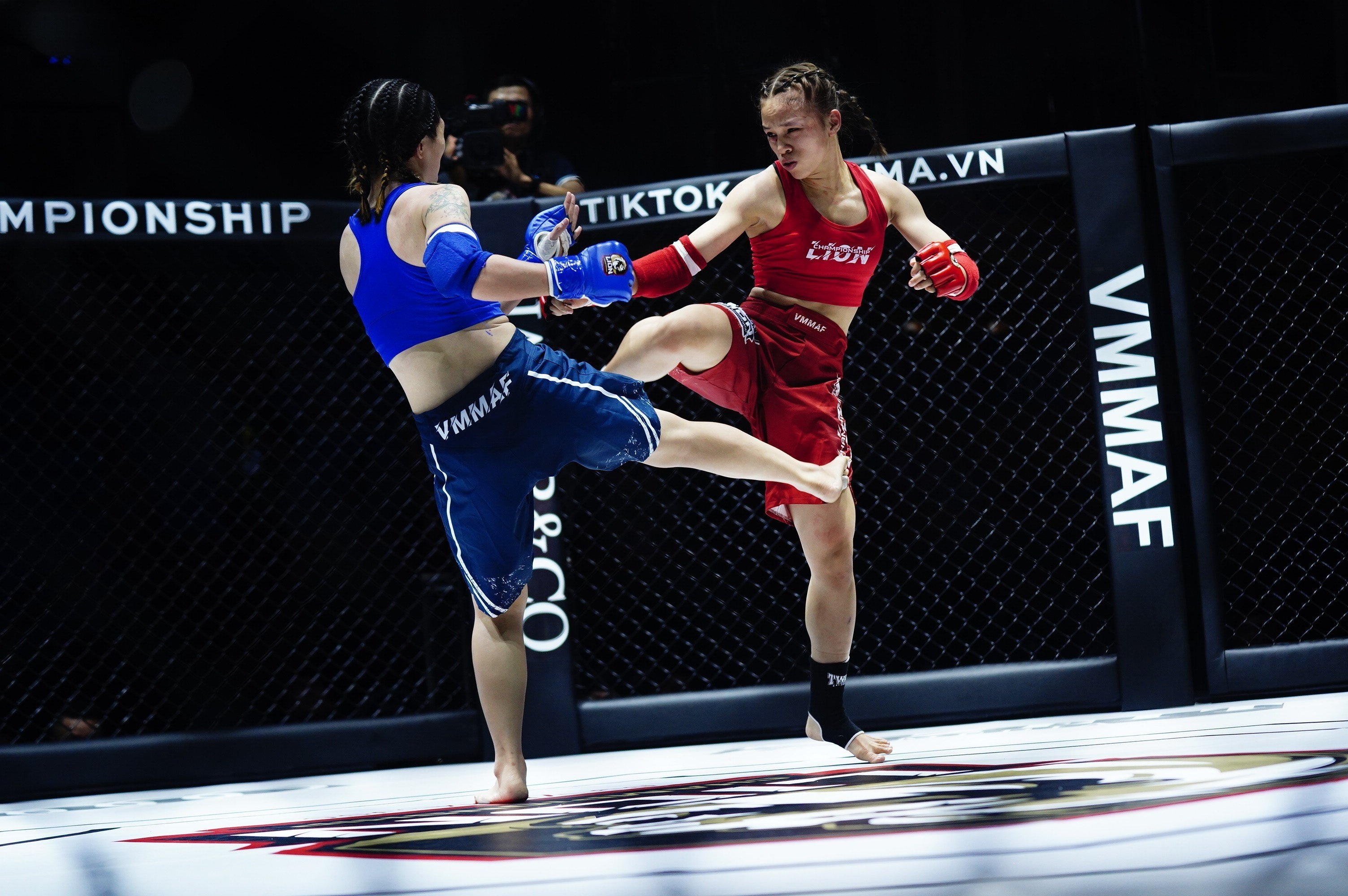 Á quân Wushu thế giới chiến thắng ấn tượng tại giải MMA Championship - 8