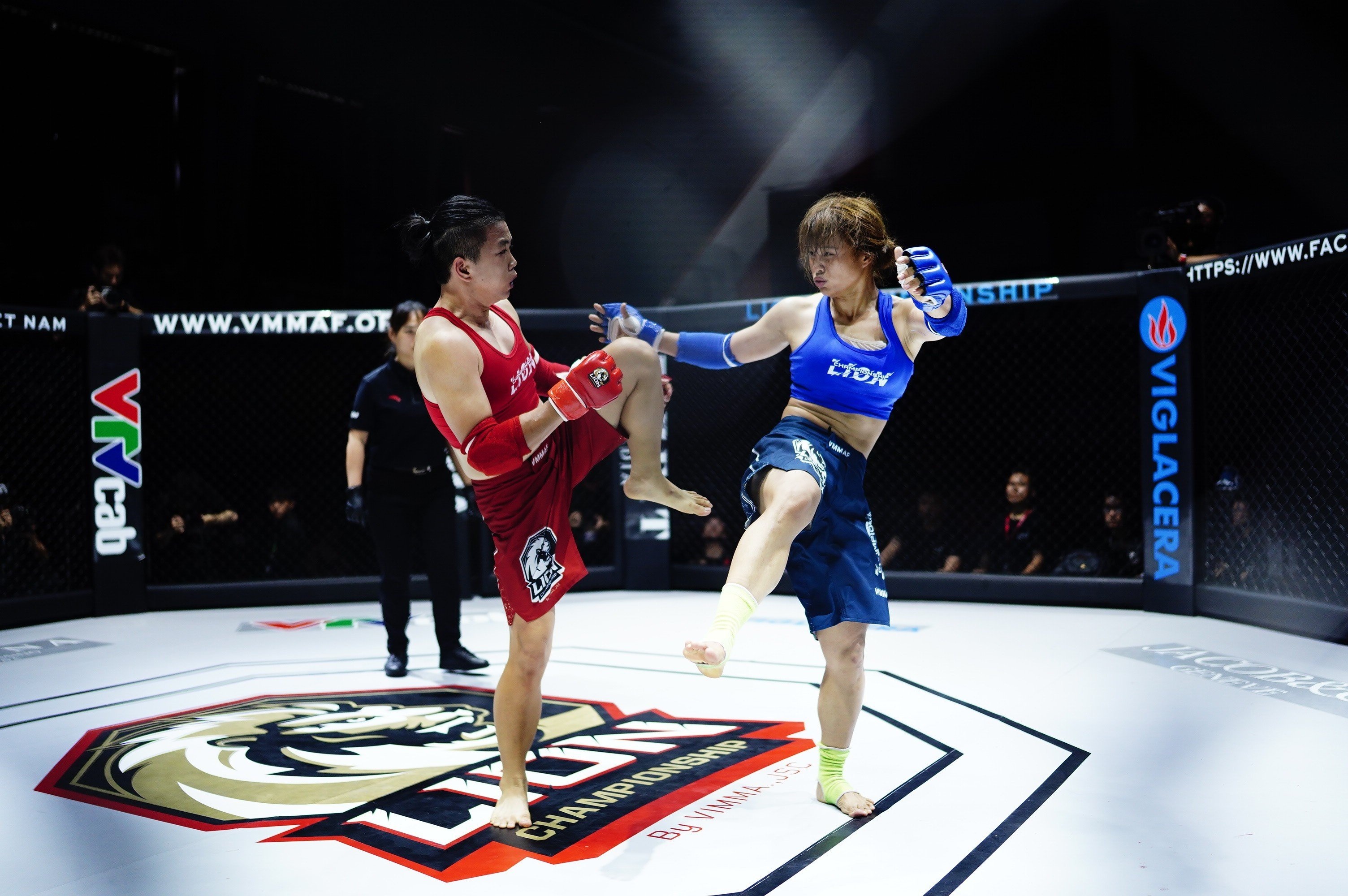 View - Á quân Wushu thế giới chiến thắng ấn tượng tại giải MMA Championship | Báo Dân trí