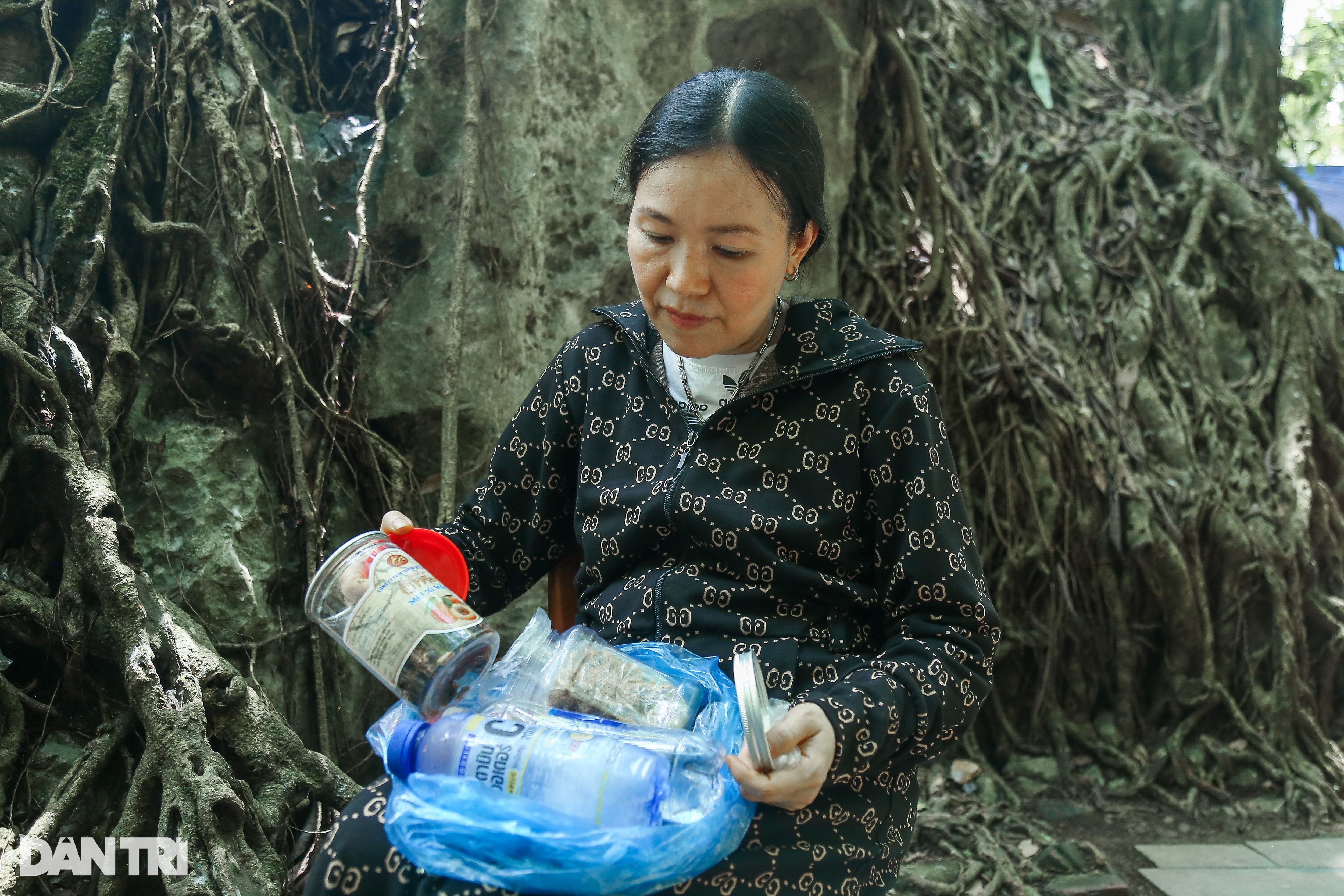 Mất điện, người Hà Nội chui hang động trốn nóng - 2 Mất điện, người Hà Nội chui hang động trốn nóng - 2