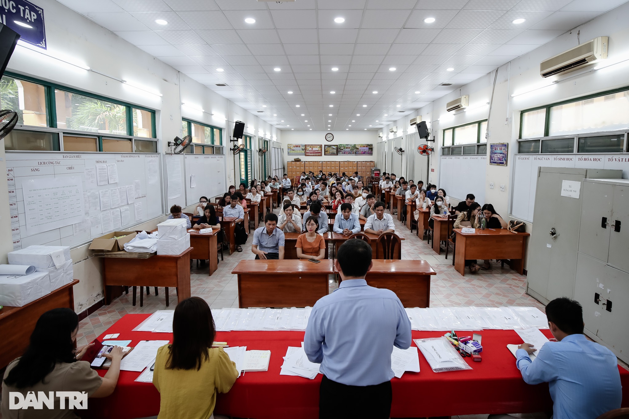 Học sinh TPHCM háo hức, tự tin trong ngày làm thủ tục tuyển sinh vào lớp 10 - 6 Học sinh TPHCM háo hức, tự tin trong ngày làm thủ tục tuyển sinh vào lớp 10 - 6