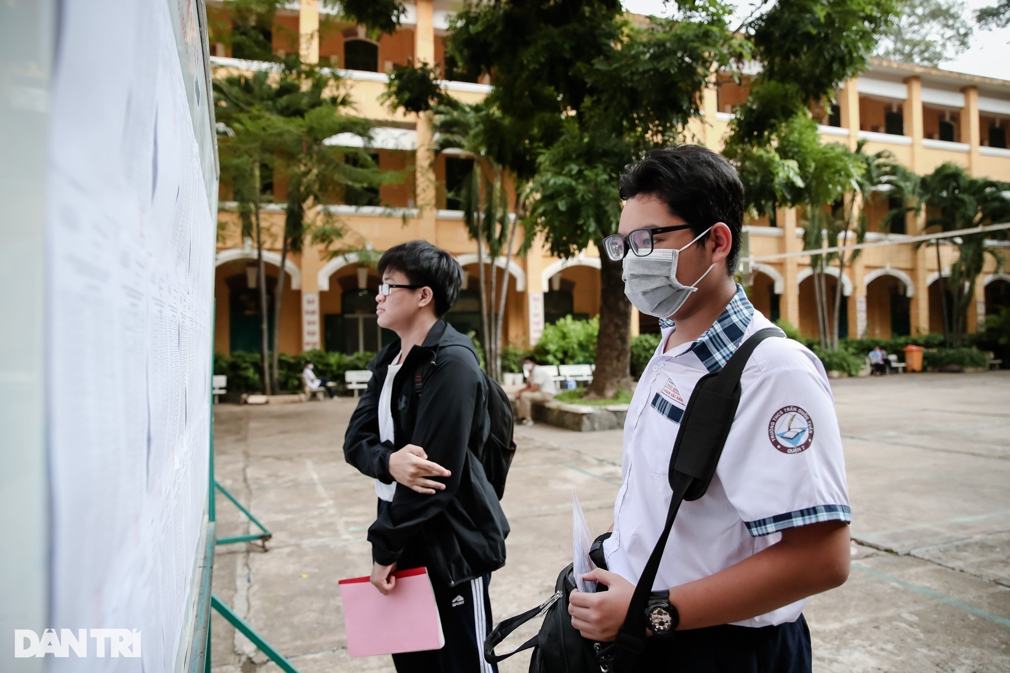 Thí sinh TPHCM hào hứng đoán đề thi ngữ văn lớp 10, không dám học tủ - 2