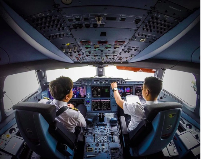 Lương phi công Việt Nam làm việc ở Vietnam Airlines sẽ tăng lên bao nhiêu? - 1