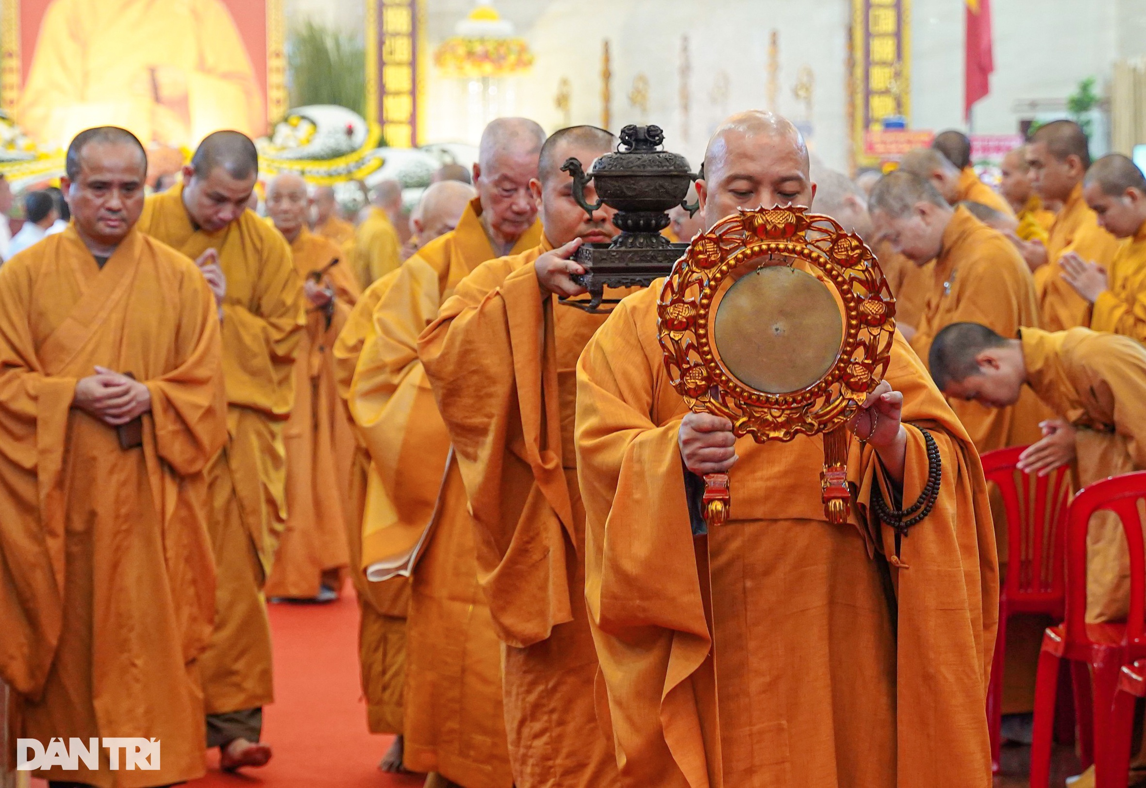 Phật tử khóc nghẹn tại lễ tưởng niệm 60 năm Bồ tát Thích Quảng Đức tự thiêu - 8