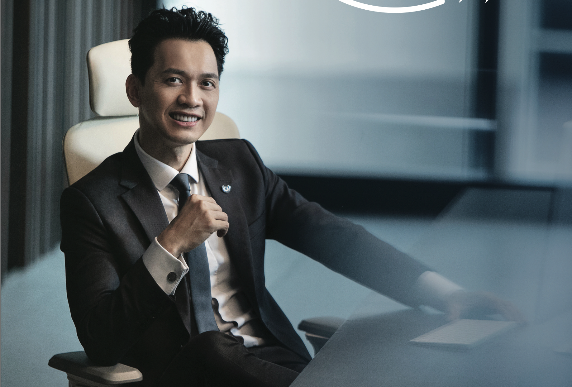 Chủ tịch ACB, con trai bầu Hiển: Phong cách tổng tài của sếp ngân hàng - 1