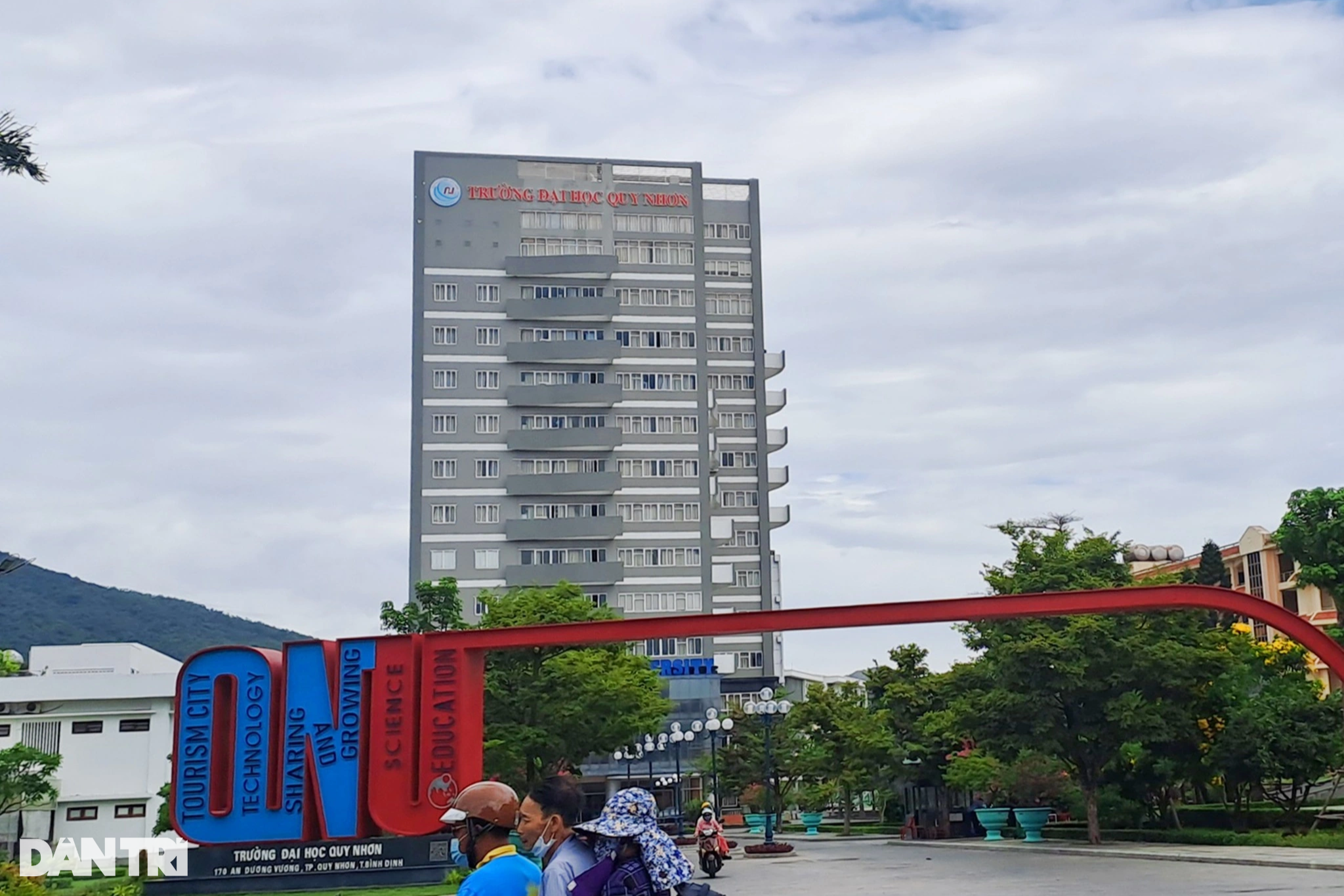 Trường Đại học Quy Nhơn xin lỗi vì cán bộ tuyển sinh ứng xử không khéo - 1