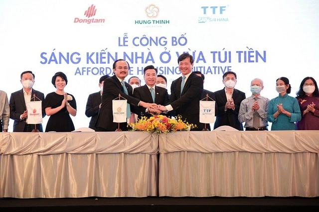 Làm nhà xây không kịp bán, tranh nhau để mua: Ngoài cười, trong khóc - 1