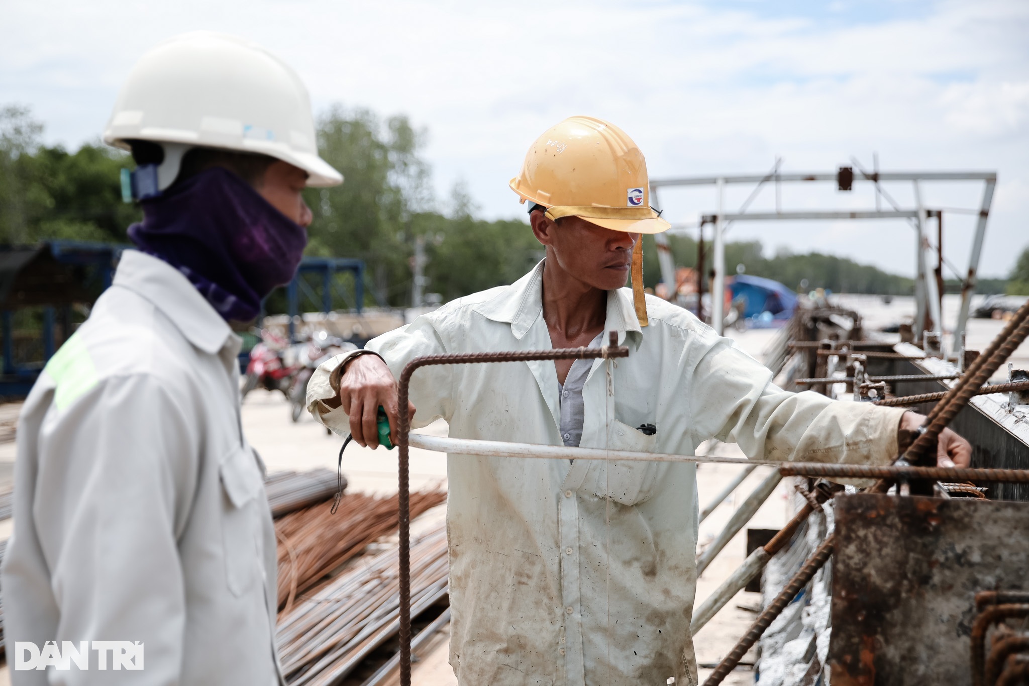 Hối hả trên công trường cao tốc Bến Lức - Long Thành - 10