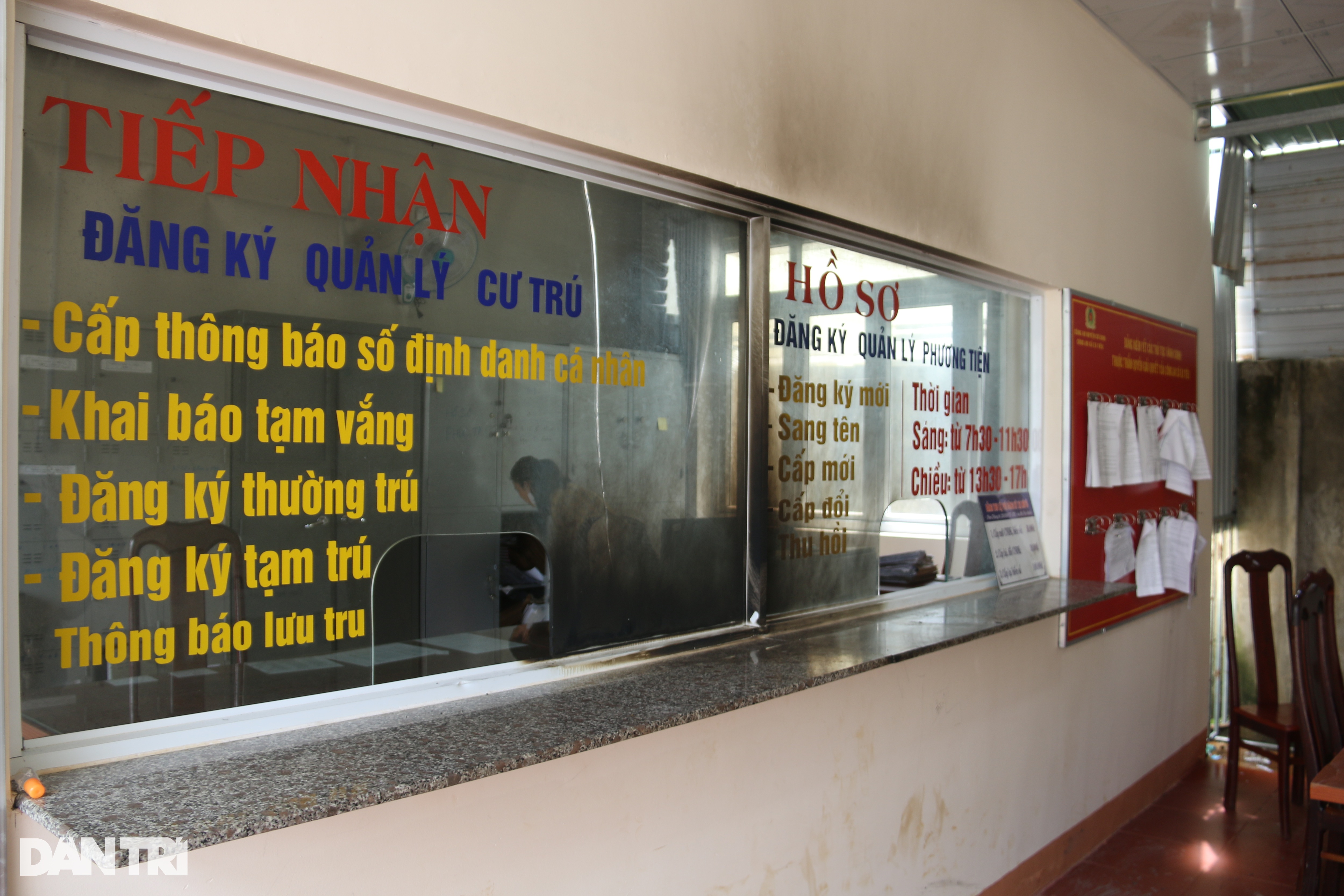 Vụ tấn công ở Đắk Lắk: Khẩn trương sửa chữa trụ sở xã - 11