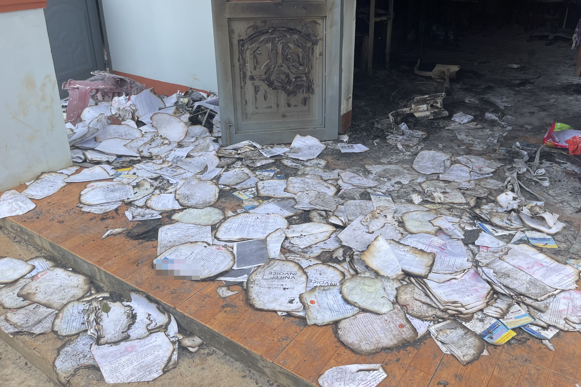 Vụ tấn công ở Đắk Lắk: Khẩn trương sửa chữa trụ sở xã - 3