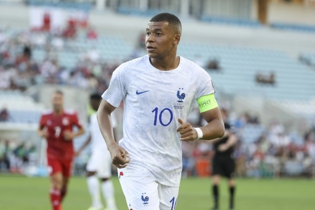 Real Madrid ra quyết định cuối cùng với Kylian Mbappe - 2