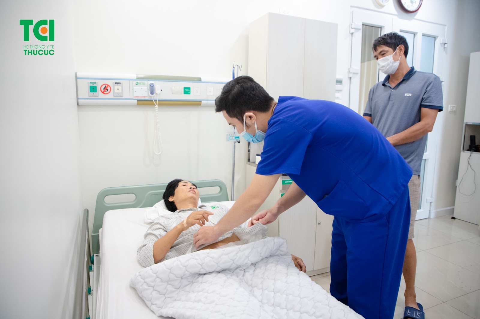 Cảnh báo cắt bỏ tử cung vì mắc cùng lúc nhiều bệnh phụ khoa - 4