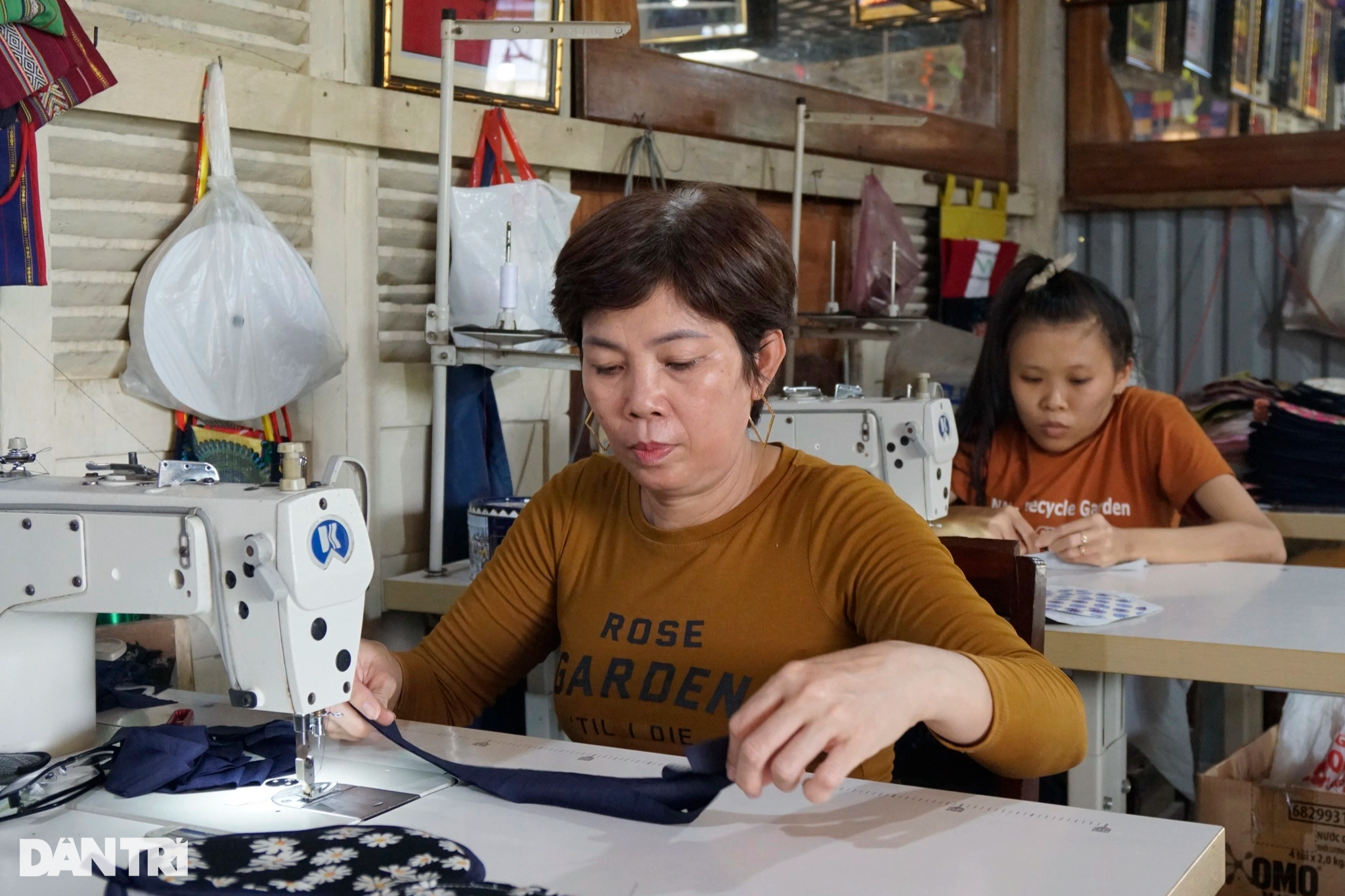 View - Người 30 năm xây tổ ấm cho người khuyết tật | Báo Dân trí