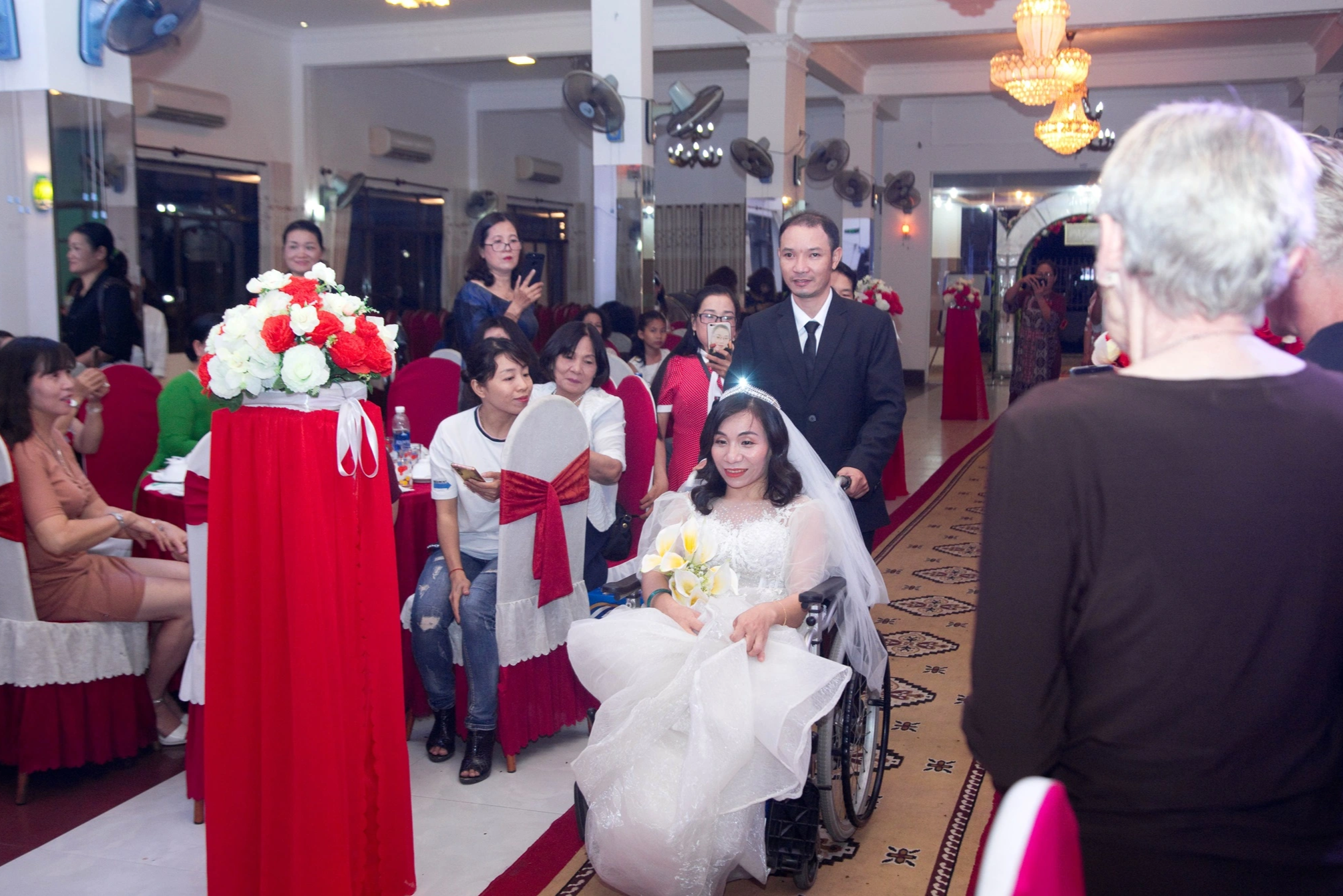 View - Người 30 năm xây tổ ấm cho người khuyết tật | Báo Dân trí