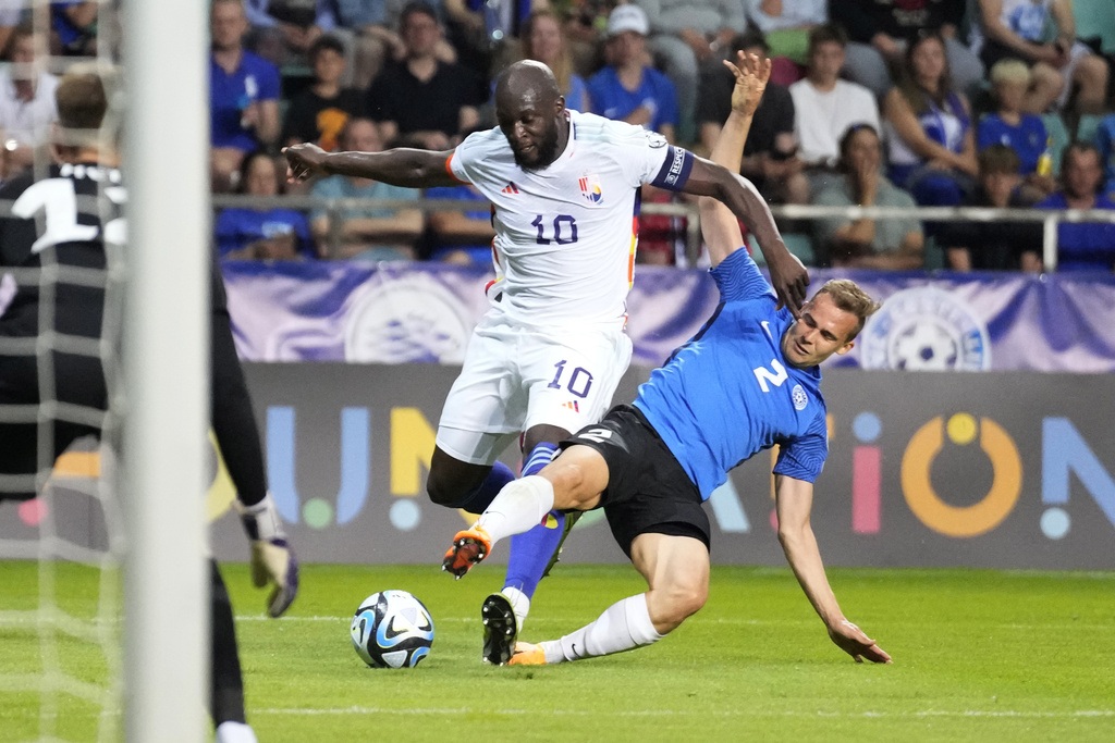 Ronaldo đi vào lịch sử cùng Bồ Đào Nha, Lukaku tỏa sáng trong màu áo Bỉ - 3