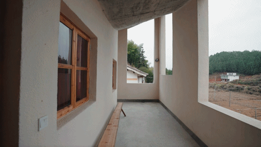 View - Trung Quốc: Con trai chi gần 3 tỷ đồng, làm nhà "bay" độc đáo tặng cha mẹ | Báo Dân trí