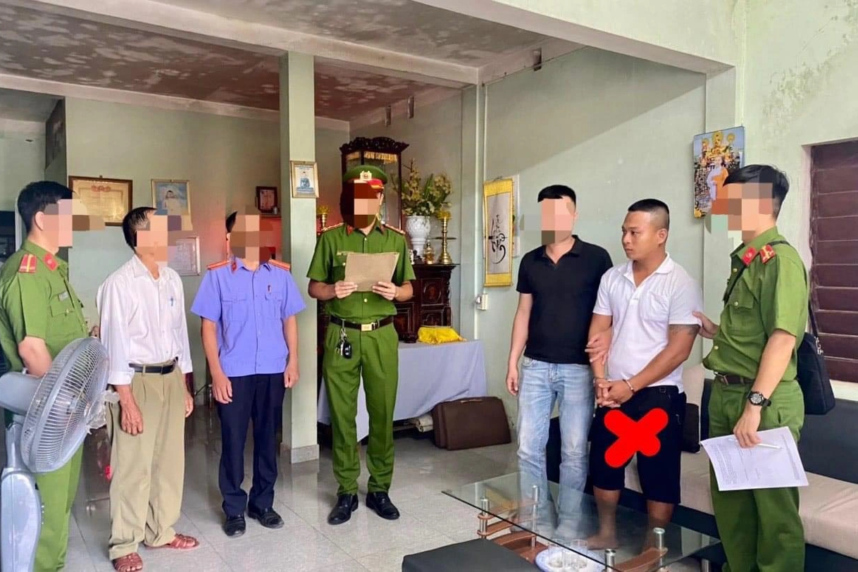 ຄົນງານຫຼາຍຄົນຕົກຢູ່ໃນຈັ່ນຈັບເວລາໂອນເງິນໄປເຮັດວຽກຢູ່ໄຕ້ຫວັນ - 1 Nhiều lao động sập bẫy khi chuyển tiền cọc để đi làm việc tại Đài Loan - 1