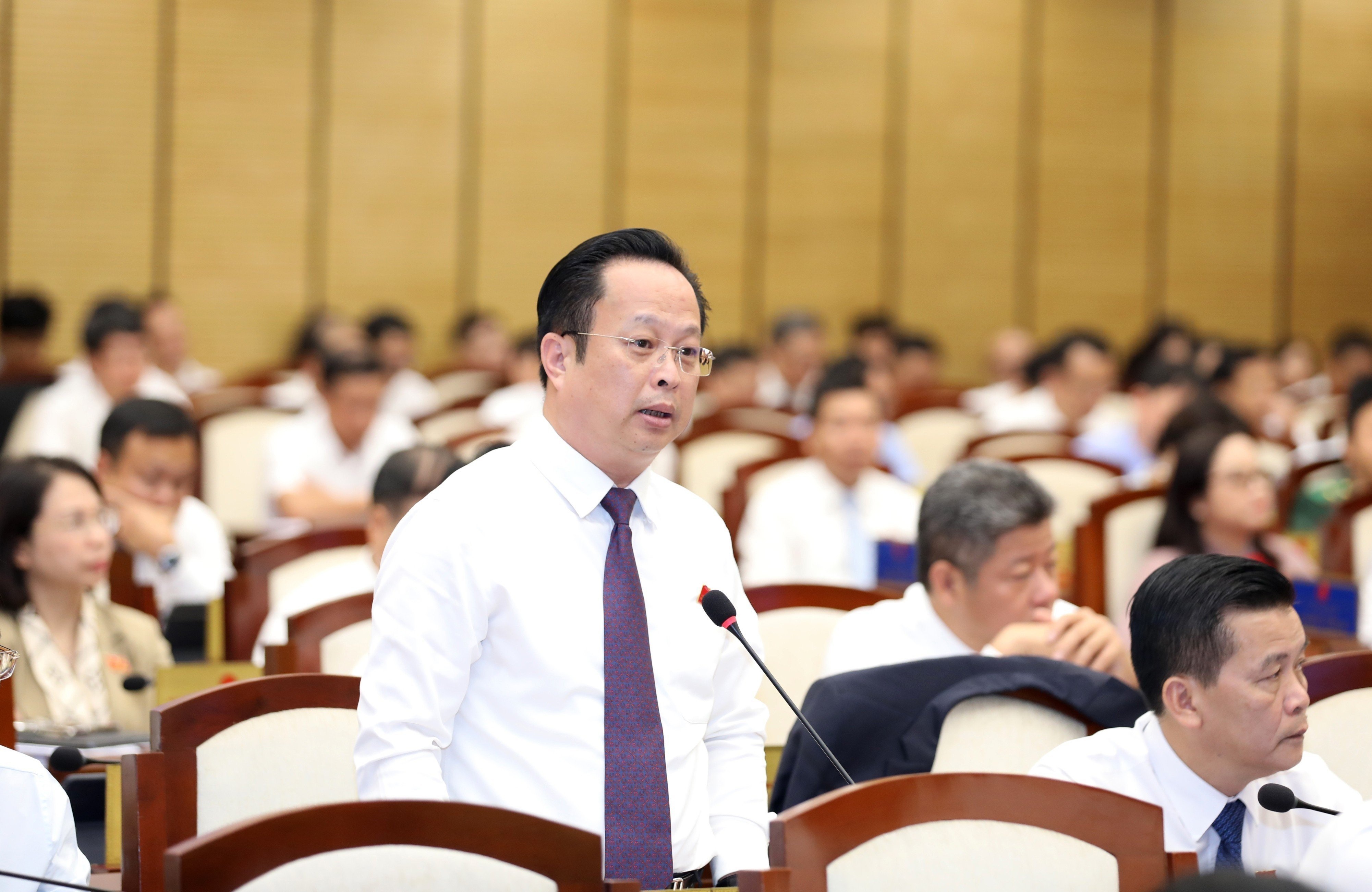 Giám đốc Sở Giáo dục khẳng định Hà Nội không thiếu trường học - 1