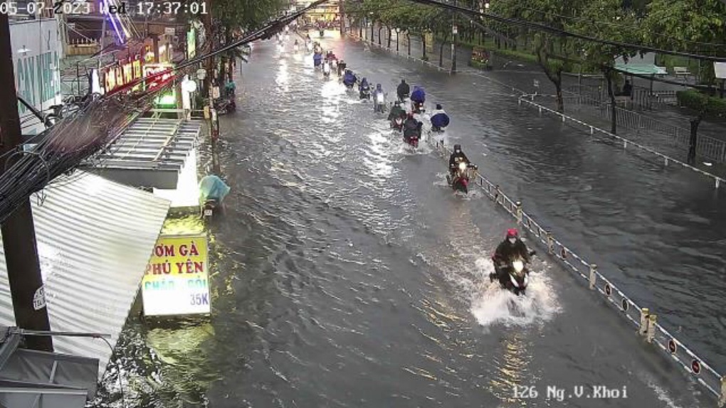 Mưa diện rộng gây ngập ở TPHCM đến cuối tuần - 4