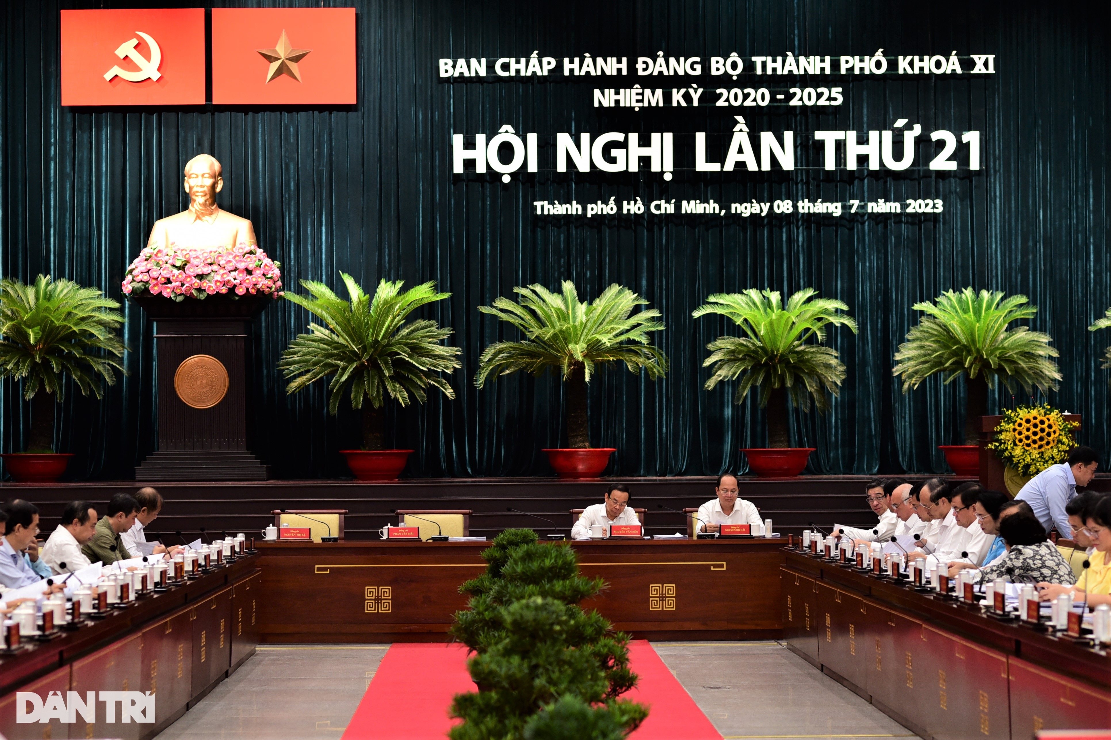 Bí thư TPHCM: Chiến dịch thực hiện Nghị quyết 98 là sứ mệnh - 2