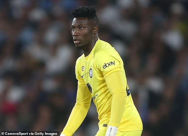 Man Utd chốt xong giá mua thủ môn Andre Onana thay De Gea - 1