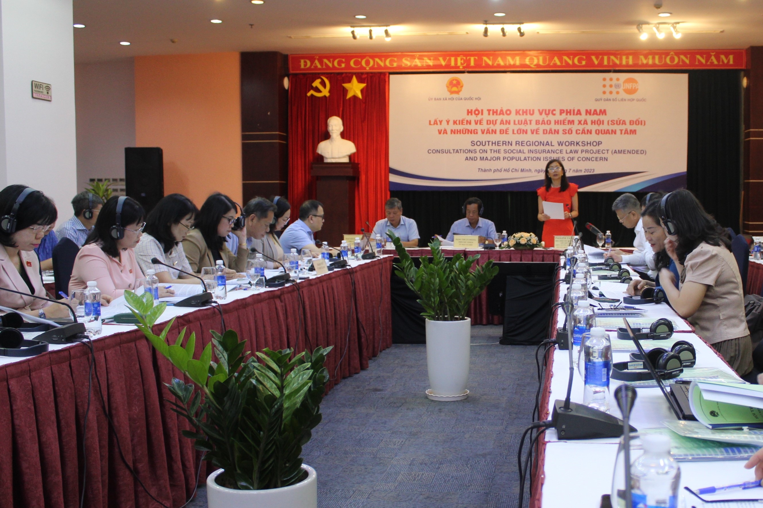 ជាមួយនឹងអត្ថប្រយោជន៍ជាច្រើន គ្មាននរណាម្នាក់ចង់ដកប្រាក់ធានារ៉ាប់រងសង្គមភ្លាមៗនោះទេ! - ៣ Nhiều quyền lợi thì không ai muốn rút BHXH một lần! - 3