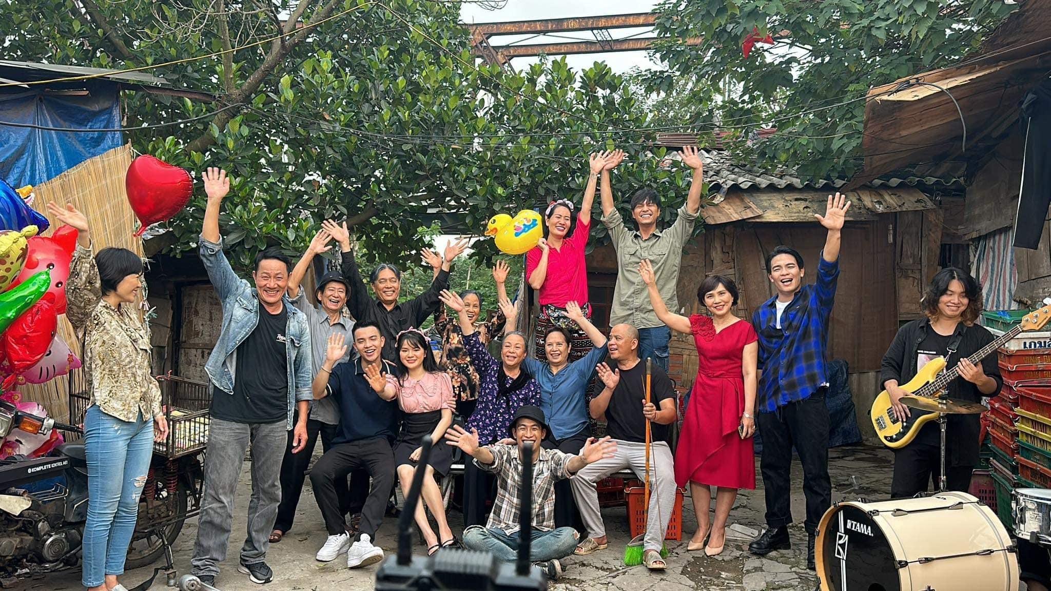 លោក Duong Truong Giang ត្រូវចំណាយពេល ១០ ឆ្នាំដើម្បីនិពន្ធបទចម្រៀងសម្រាប់រឿង Dương Trường Giang mất 10 năm viết bài hát phim Cuộc đời vẫn đẹp sao - 2