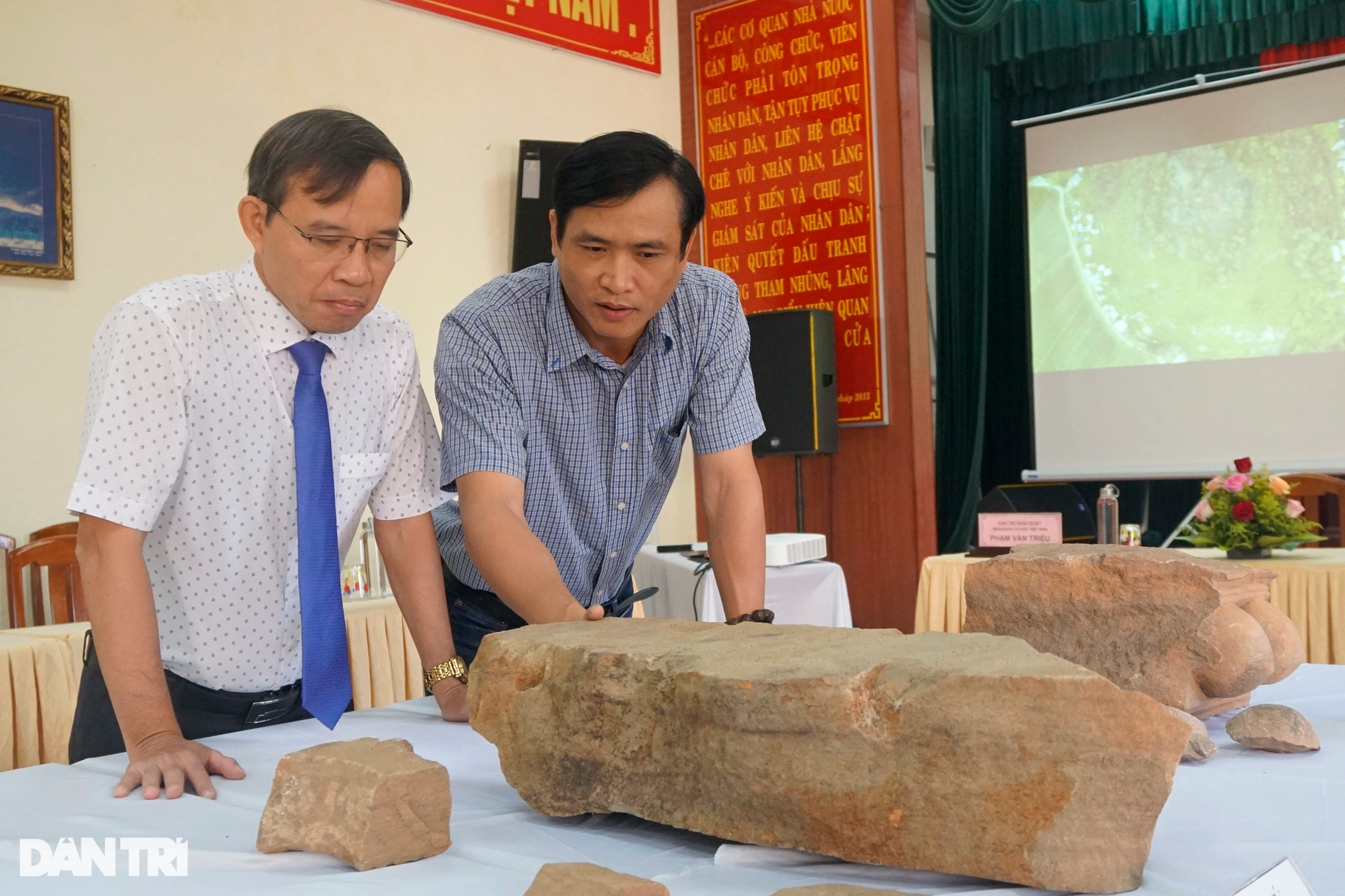 Tìm thấy 102 hiện vật nghìn năm tuổi ở Bình Định - 1