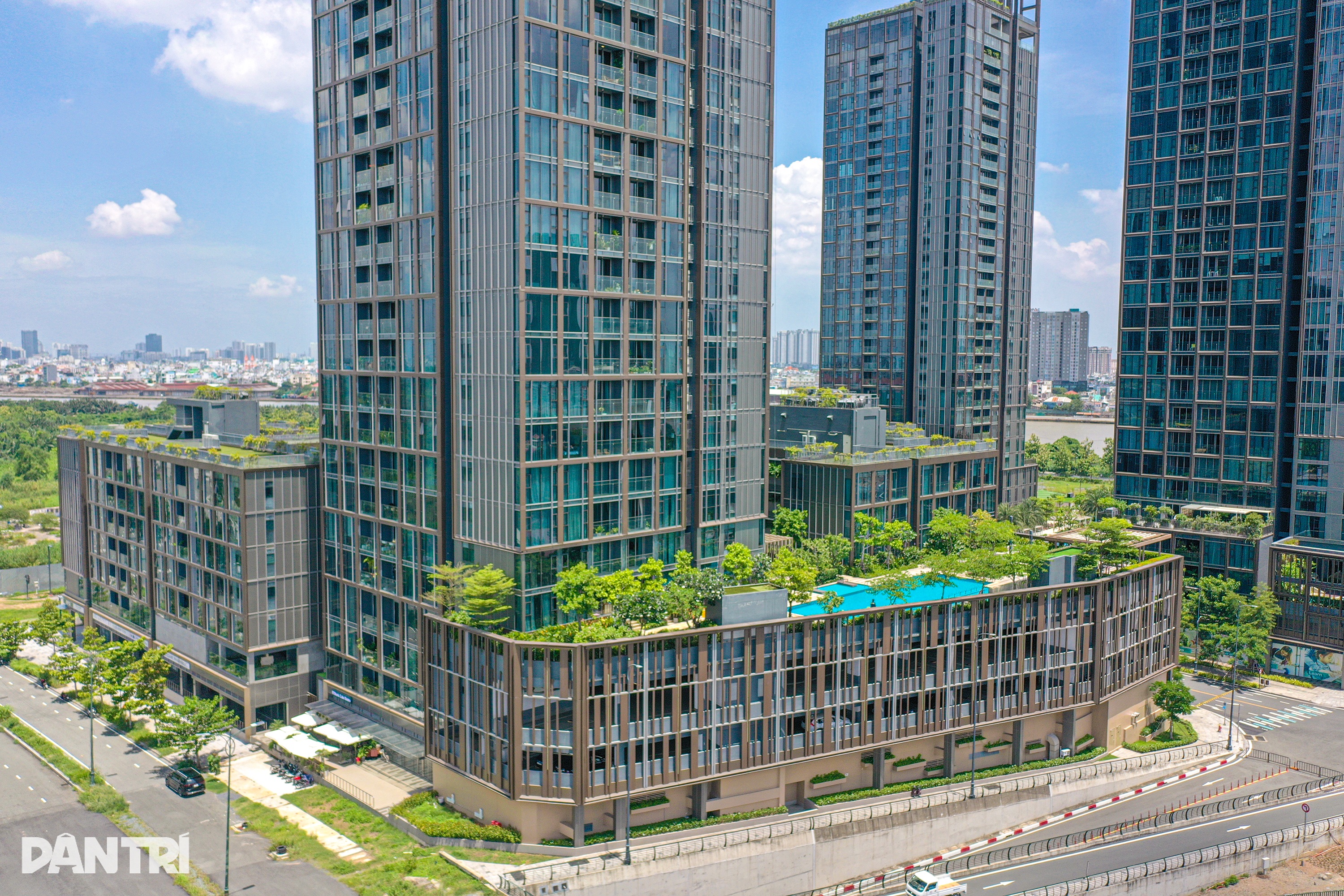 Gallery - Nơi đầu tiên ở TPHCM có giá căn hộ 200 triệu đồng/m2 giờ ra sao? | Báo Dân trí