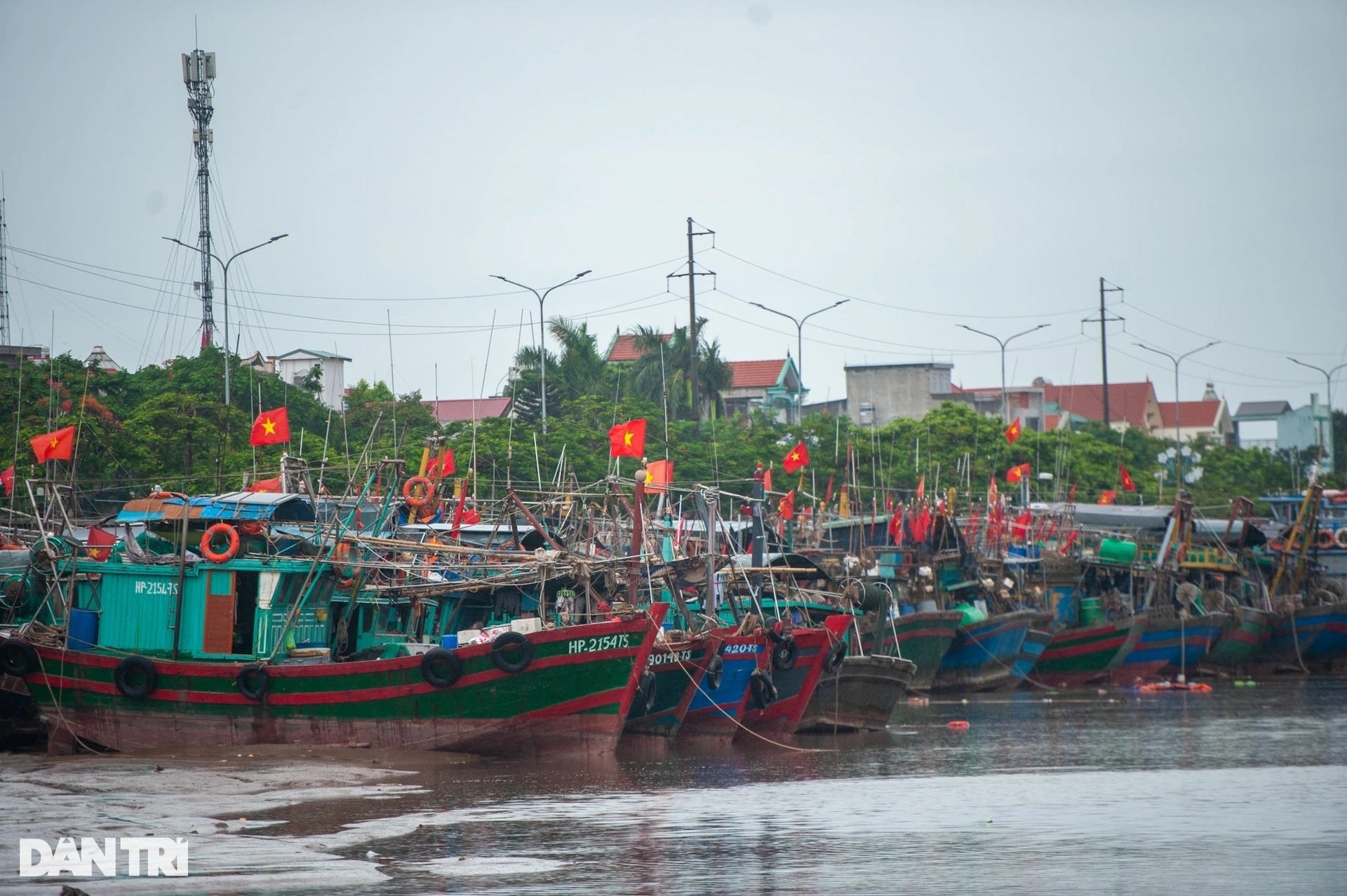 Vì sao bão Talim chuyển hướng, suy yếu nhanh? - 1