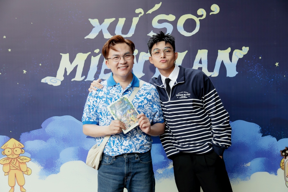 Jun Pham ເສຍໃຈທີ່ລາວບໍ່ມີເວລາໃຫ້ປຶ້ມກ່ອນທີ່ພໍ່ຂອງລາວຈະຕາຍ - 3 Jun Phạm tiếc nuối khi chưa kịp tặng sách thì bố đã ra đi - 3