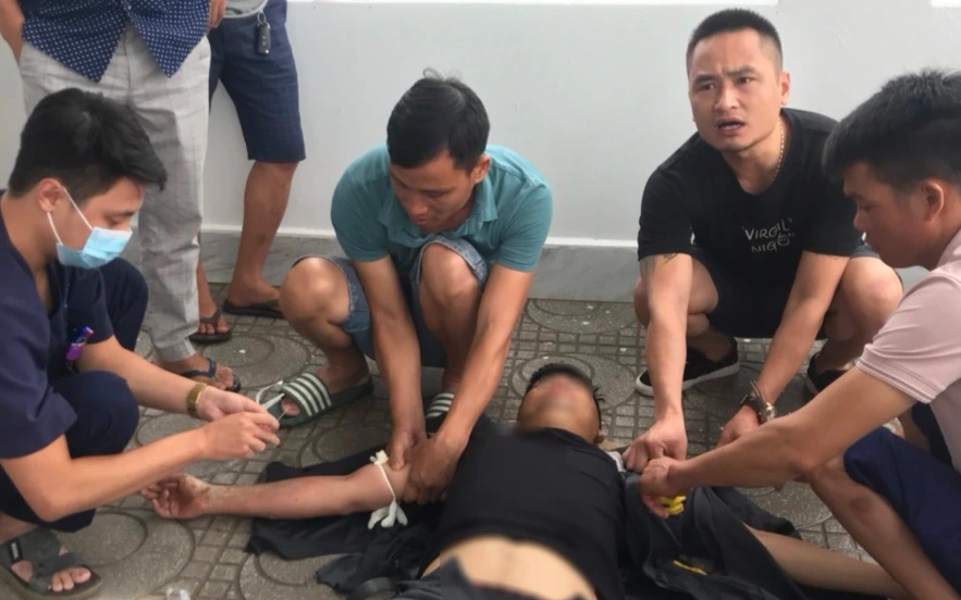 Cứu sống người đàn ông bị điện giật ở Tuyên Quang - 1