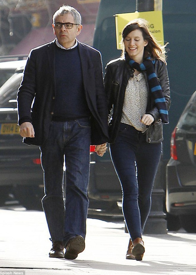 Mr. Bean Rowan Atkinson: Living a private life with his young lover, has 150 million USD - 2 Mr. Bean Rowan Atkinson: Sống kín tiếng bên tình trẻ, có 150 triệu USD - 2