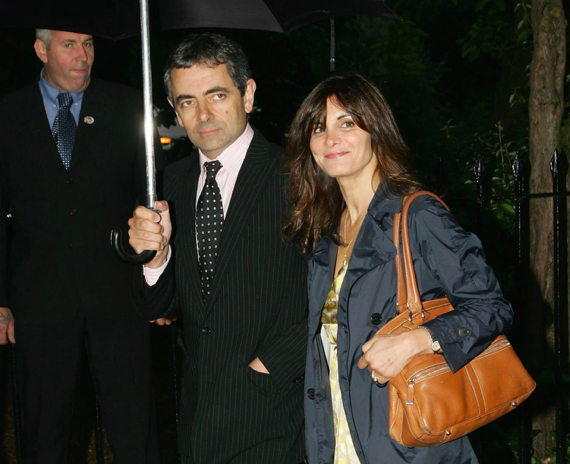 Mr. Bean Rowan Atkinson: Living a private life with his young lover, has 150 million USD - 1 Mr. Bean Rowan Atkinson: Sống kín tiếng bên tình trẻ, có 150 triệu USD - 1