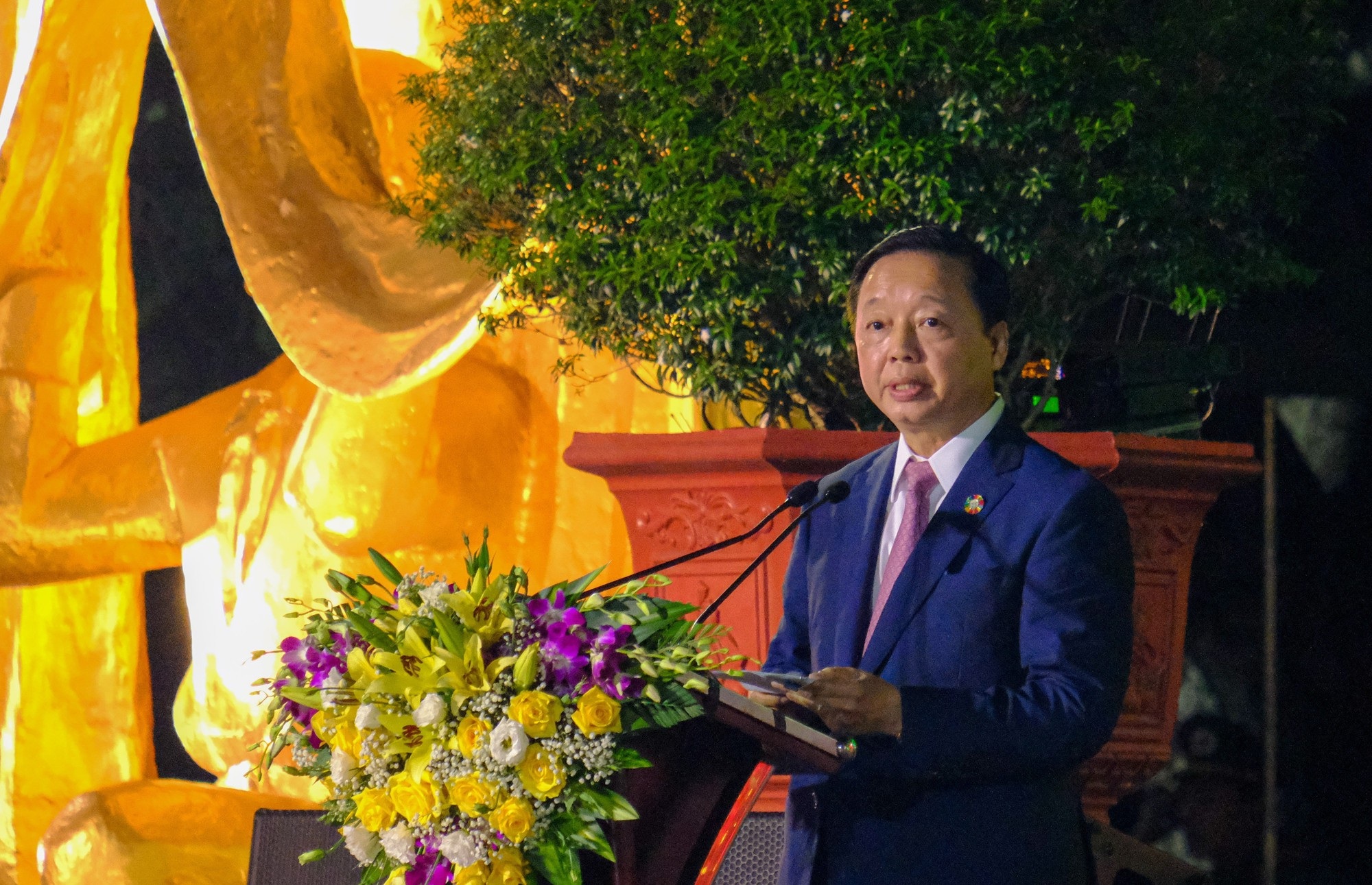 បានផ្លាស់ប្តូរ និងមានមោទនភាពចំពោះកម្មវិធី Immortal Epic - ២ Xúc động và tự hào với chương trình Bản hùng ca bất diệt - 2