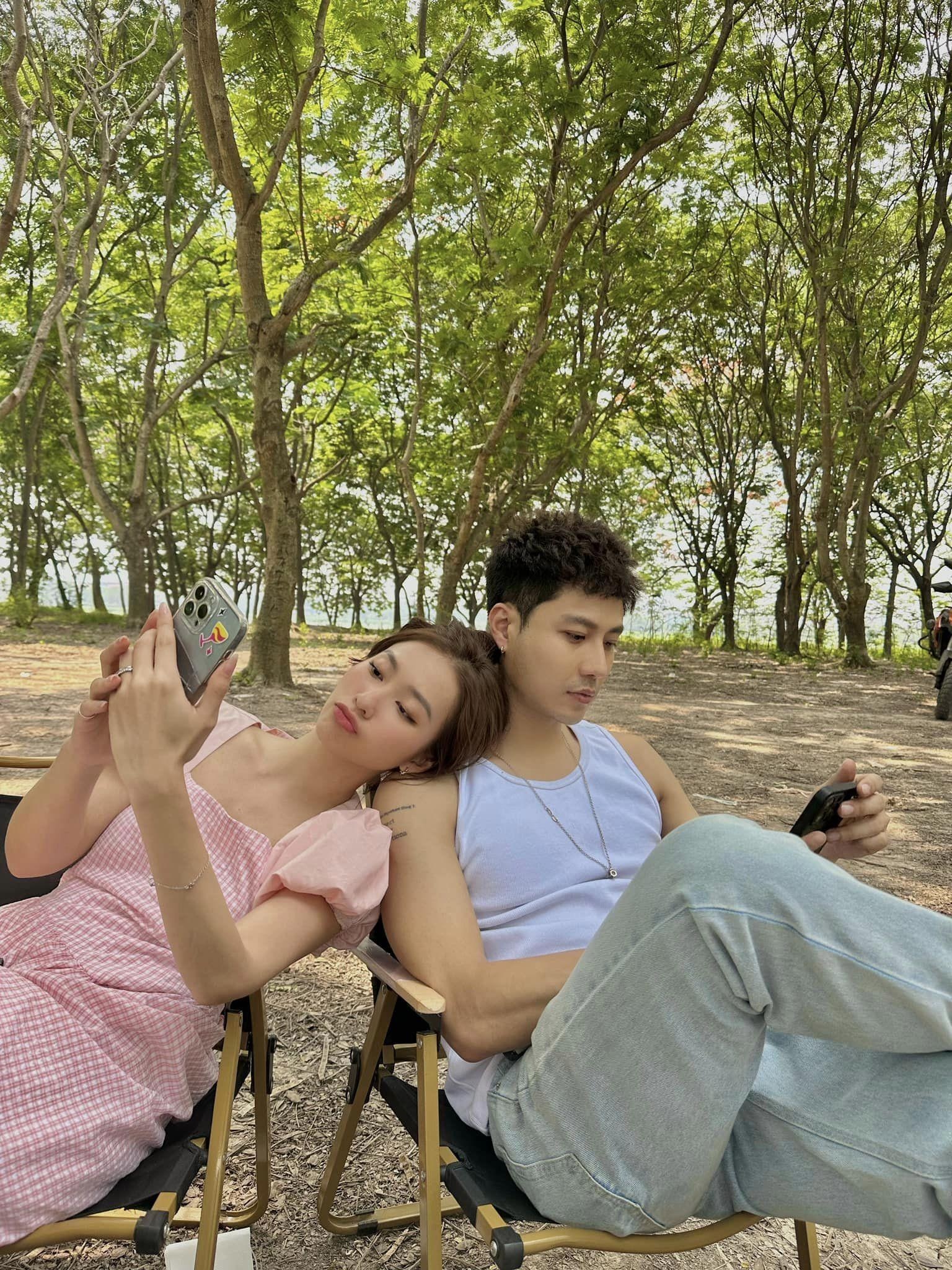 थान सोन का प्रदर्शन ऐसा था मानो उन पर कोई भूत सवार हो, खा नगन ने दर्शकों की आँखों में आँसू ला दिए - 4 Thanh Sơn diễn như lên đồng, Khả Ngân lấy nước mắt khán giả - 4