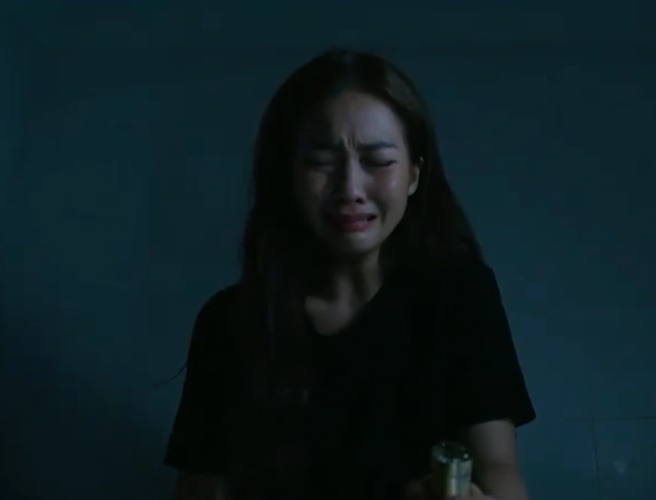 थान सोन का प्रदर्शन ऐसा था मानो उन पर कोई भूत सवार हो, खा नगन ने दर्शकों की आँखों में आँसू ला दिए - 3 Thanh Sơn diễn như lên đồng, Khả Ngân lấy nước mắt khán giả - 3