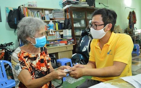 सेवानिवृत्ति की आयु 80 से घटाकर 75 करने का प्रस्ताव - 2 Đề xuất giảm tuổi hưởng trợ cấp hưu trí từ 80 xuống 75 - 2