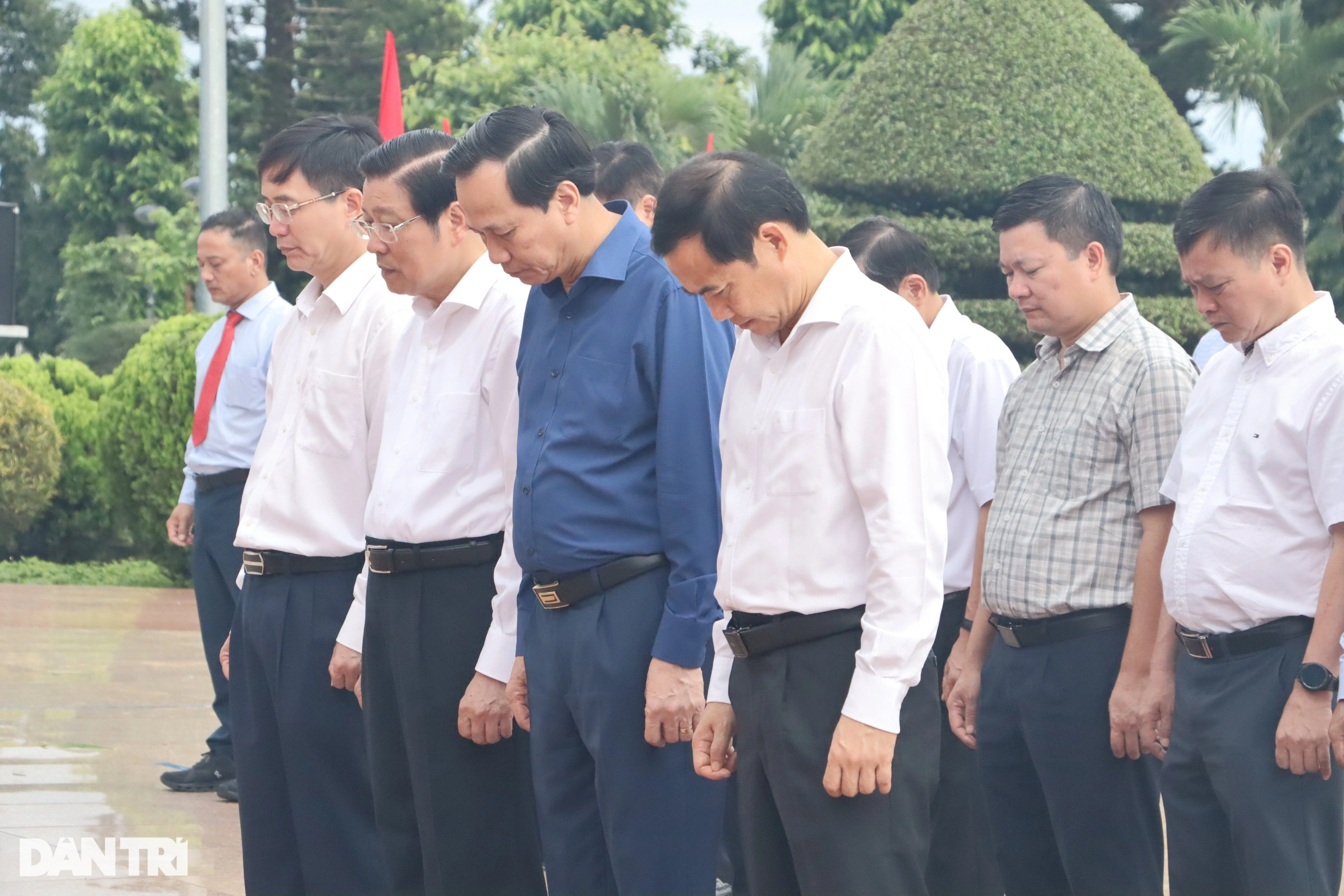 Trưởng ban Nội chính Trung ương thăm hỏi các gia đình liệt sỹ tại Đắk Lắk - 2