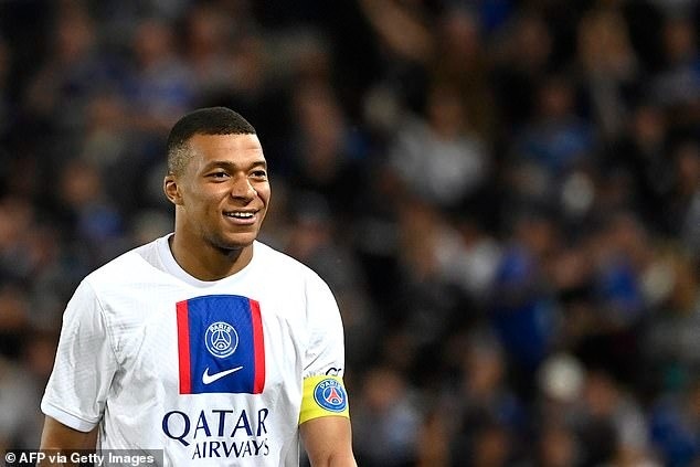 Mbappe phá vỡ im lặng trước lời đề nghị kỷ lục của CLB Saudi Arabia - 1