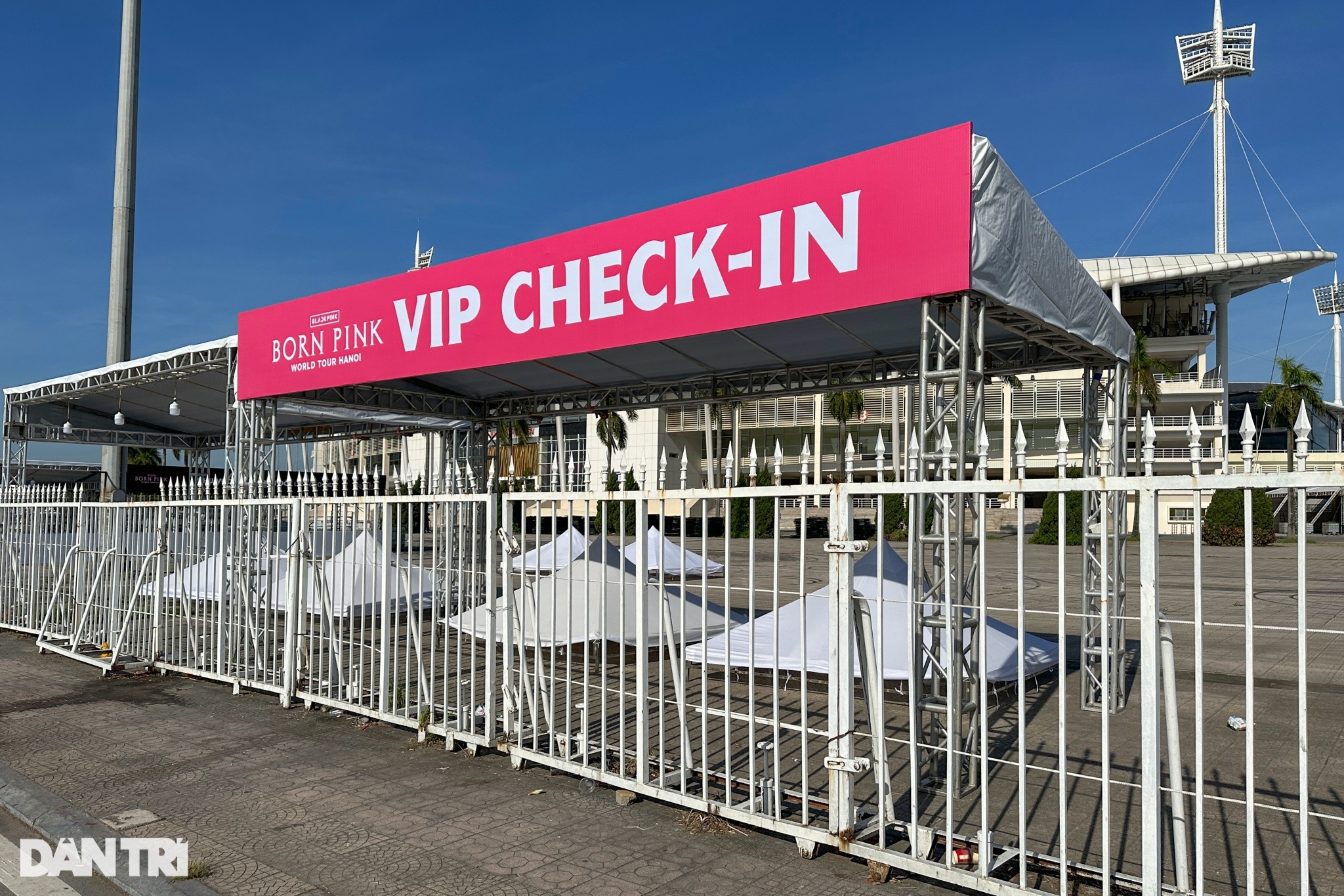 View - Cận cảnh sân khấu đón 67.000 khán giả trong 2 đêm diễn Blackpink | Báo Dân trí