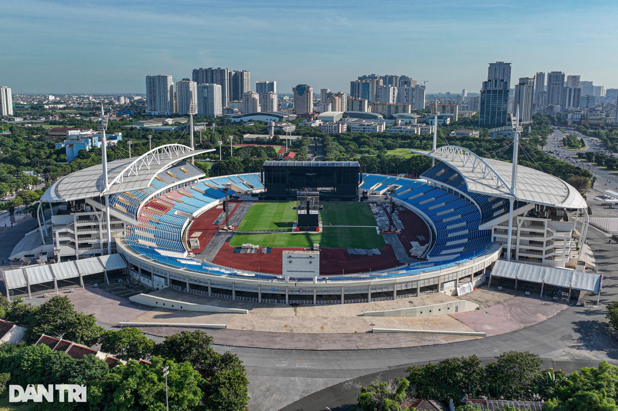 View - Cận cảnh sân khấu đón 67.000 khán giả trong 2 đêm diễn Blackpink | Báo Dân trí