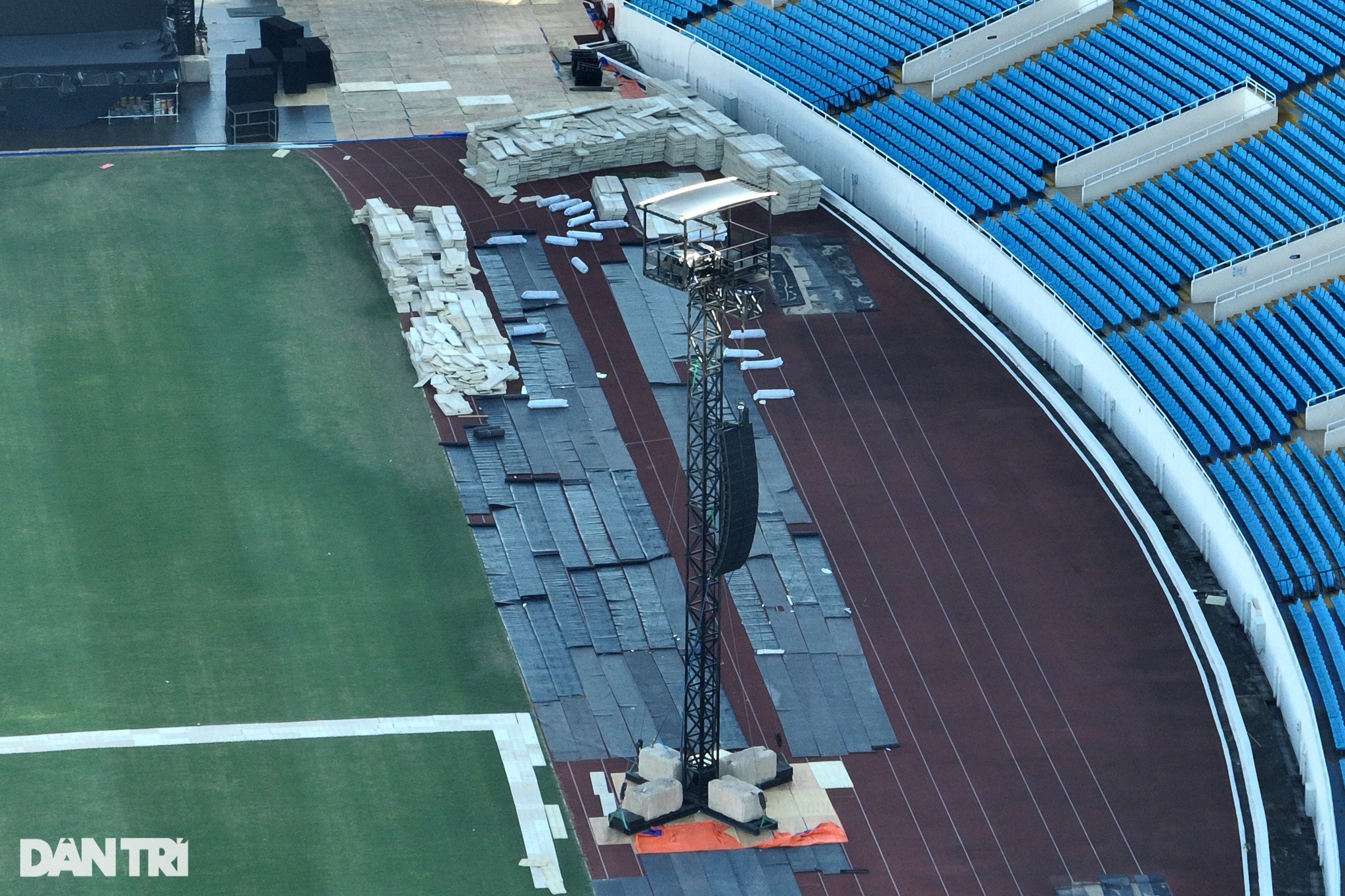 View - Cận cảnh sân khấu đón 67.000 khán giả trong 2 đêm diễn Blackpink | Báo Dân trí