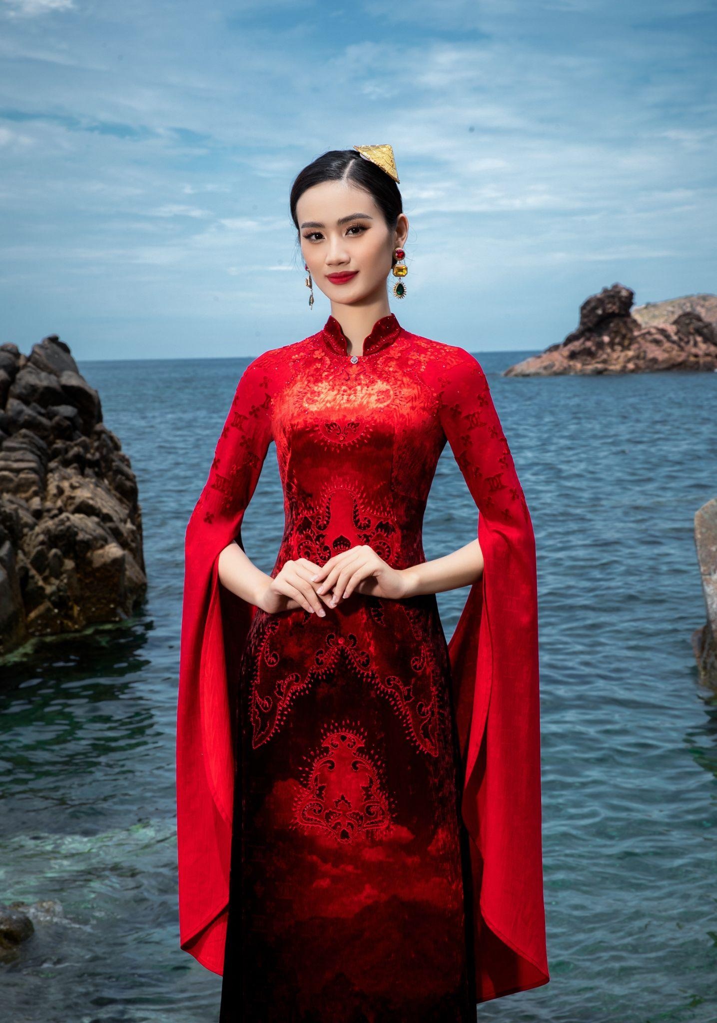 View - Top 3 Hoa hậu Thế giới Việt Nam 2023 đọ sắc trong thiết kế áo dài độc đáo | Báo Dân trí