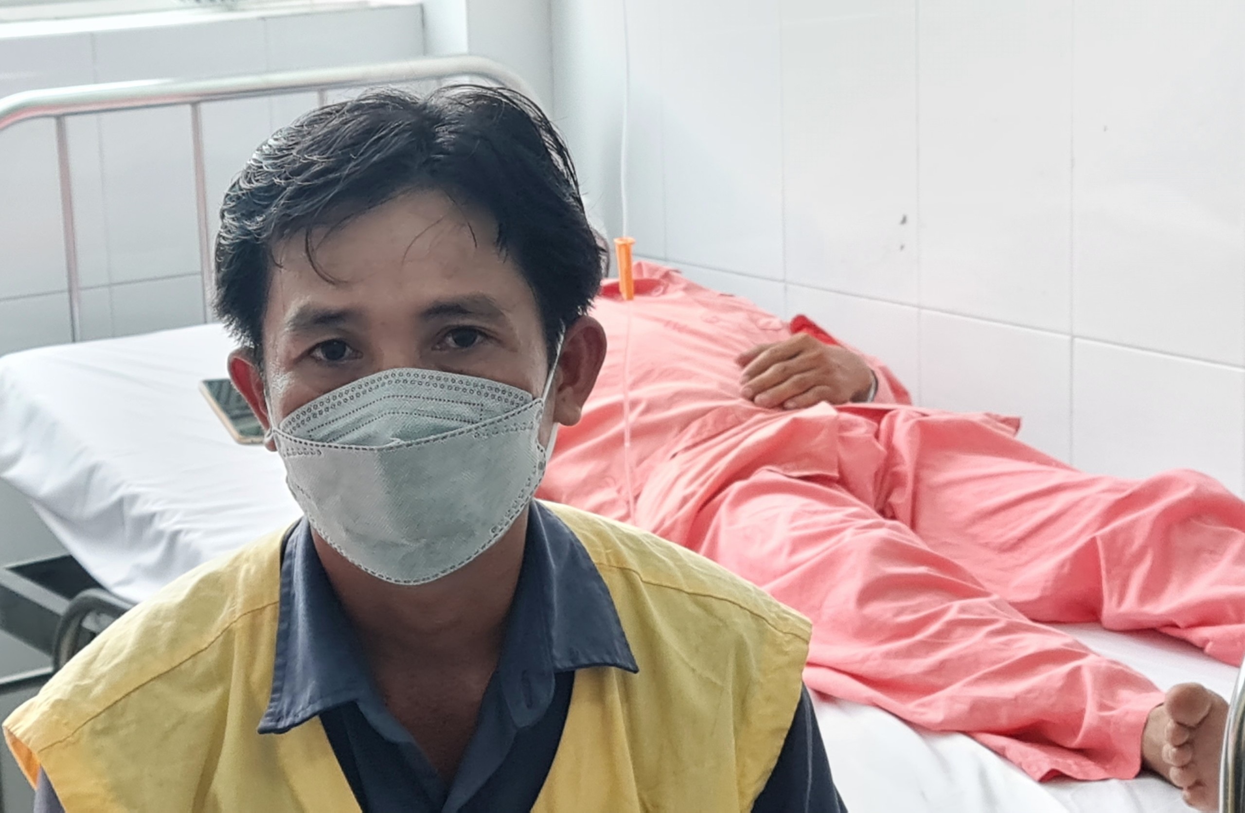 Người cứu công nhân mắc kẹt trong đường cống ở TPHCM: Chỉ 3 phút đã khó thở - 1
