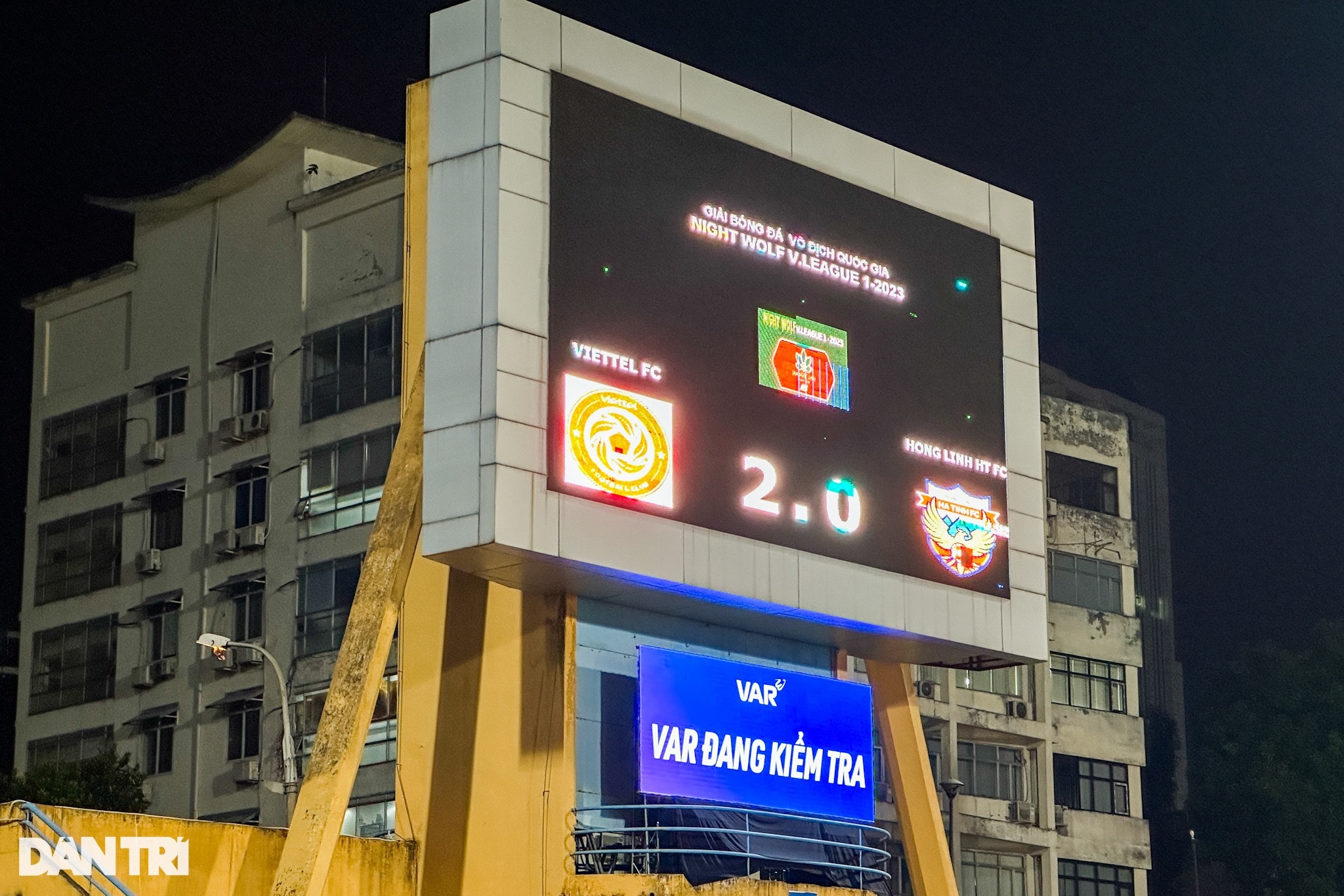 View - CLB Viettel đại thắng ở trận đấu lịch sử VAR xuất hiện tại V-League | Báo Dân trí