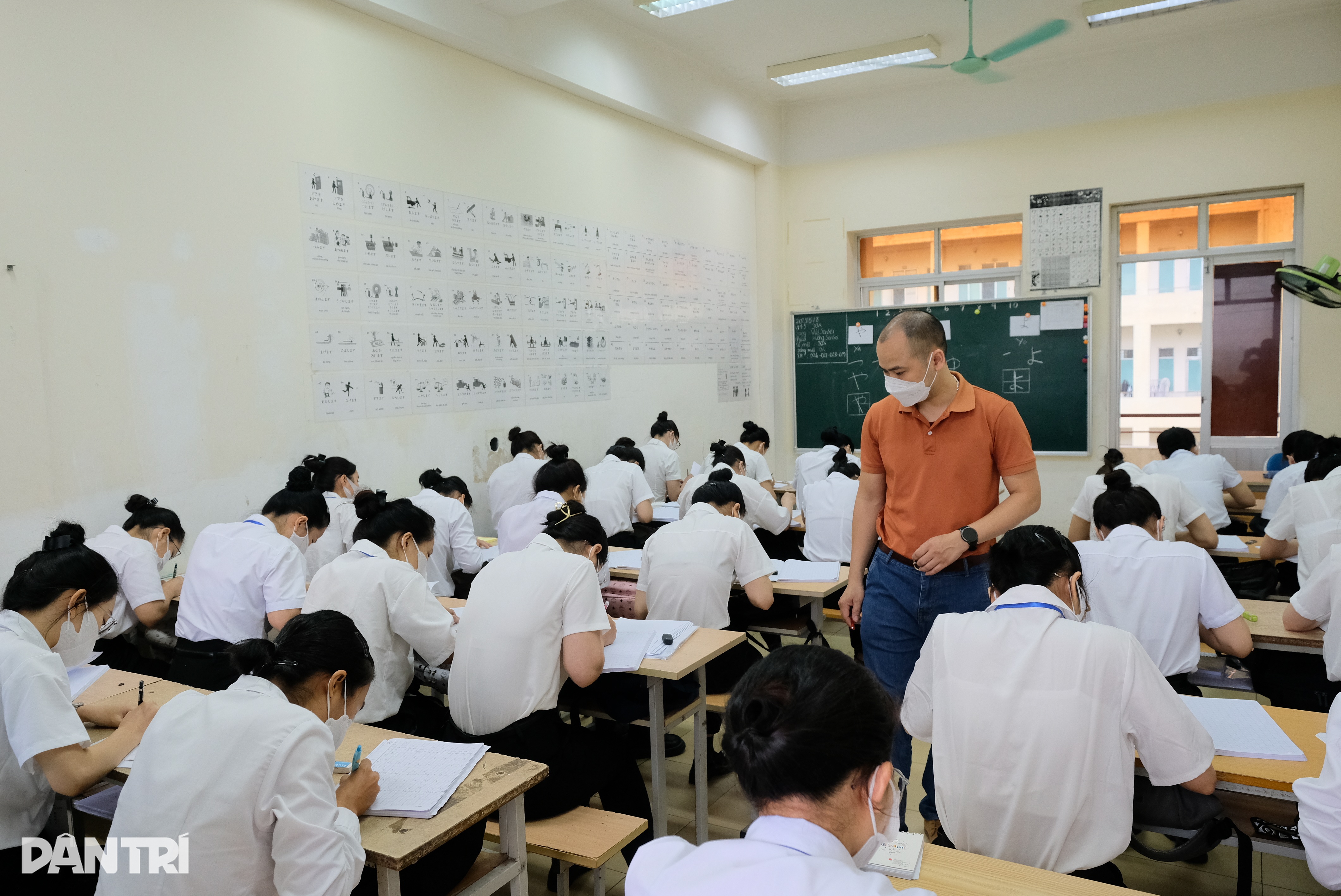 Több mint 85 000 munkavállaló ment külföldre dolgozni 7 hónap alatt - 1 Hơn 85.000 lao động đi làm việc nước ngoài trong 7 tháng - 1