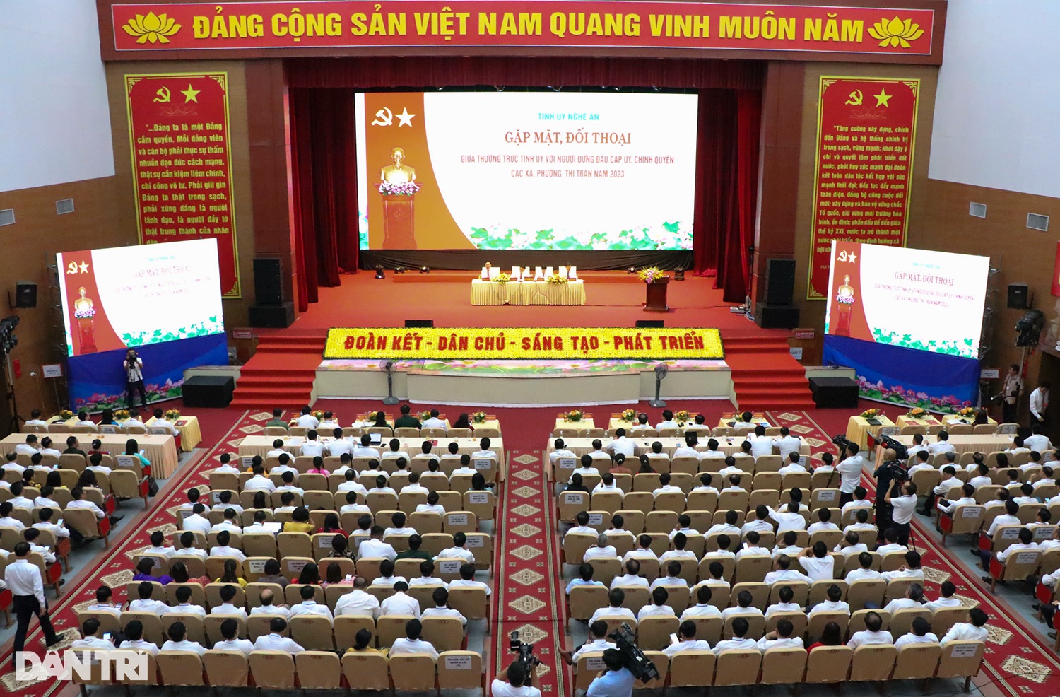 Sau một năm về xã, lương của tôi giảm gần 4 triệu đồng - 1 Sau một năm về xã, lương của tôi giảm gần 4 triệu đồng - 1